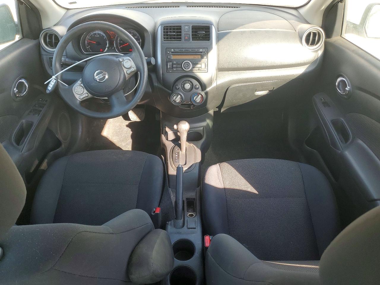 2013 Nissan Versa 1.6 S White vin: 3N1CN7AP9DL875222