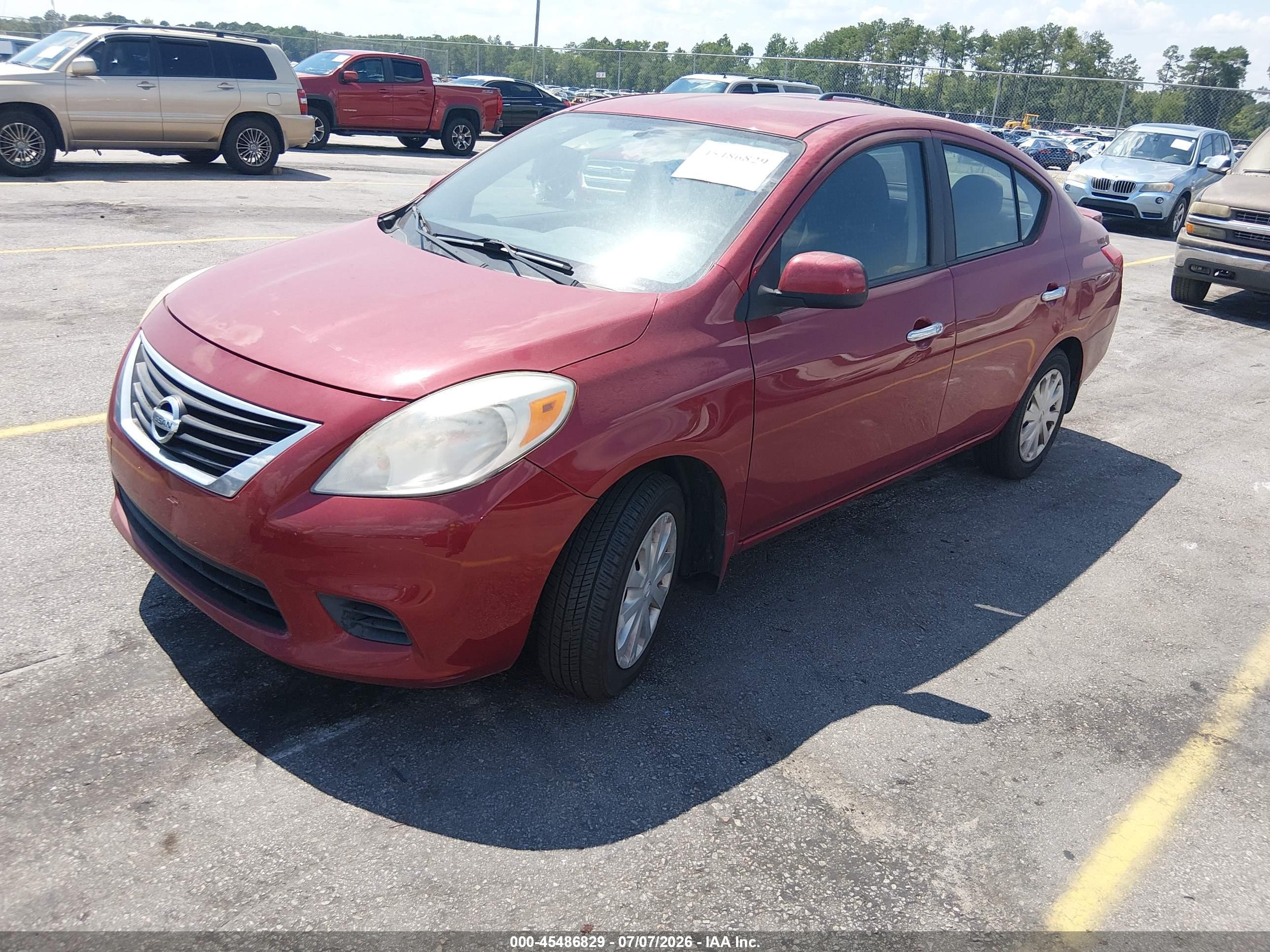 2013 Nissan Versa 1.6 Sv Красный vin: 3N1CN7AP9DL875494