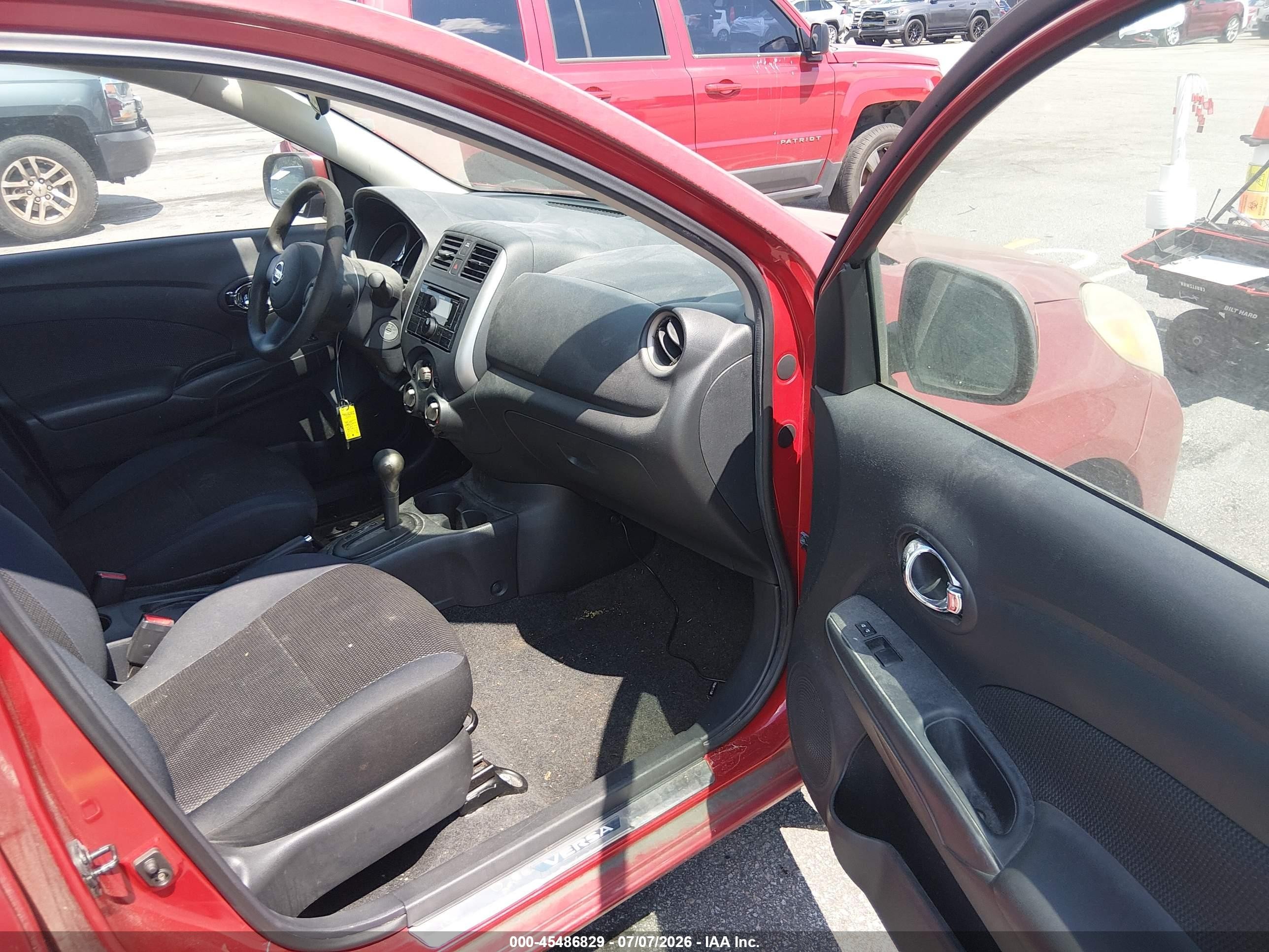 2013 Nissan Versa 1.6 Sv Красный vin: 3N1CN7AP9DL875494