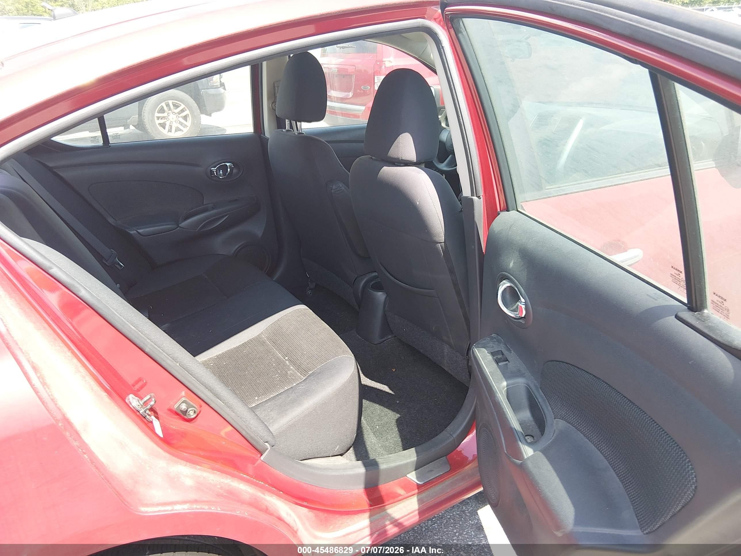 2013 Nissan Versa 1.6 Sv Красный vin: 3N1CN7AP9DL875494