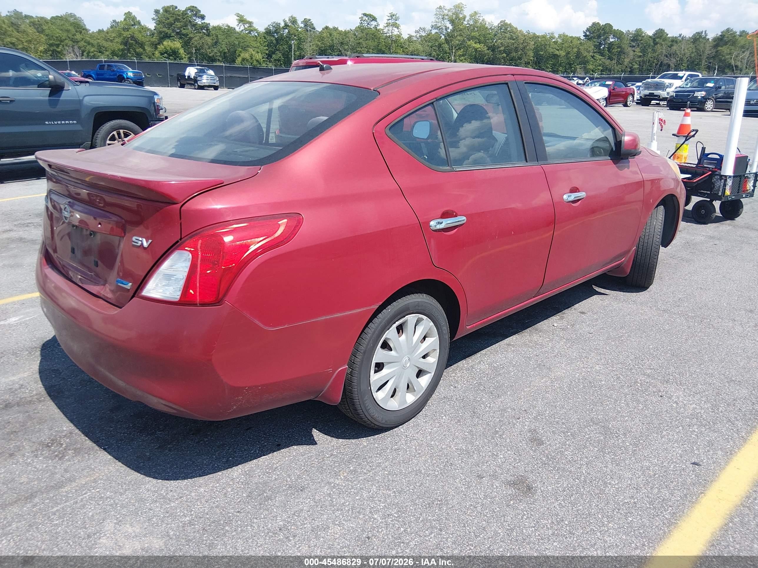 2013 Nissan Versa 1.6 Sv Красный vin: 3N1CN7AP9DL875494