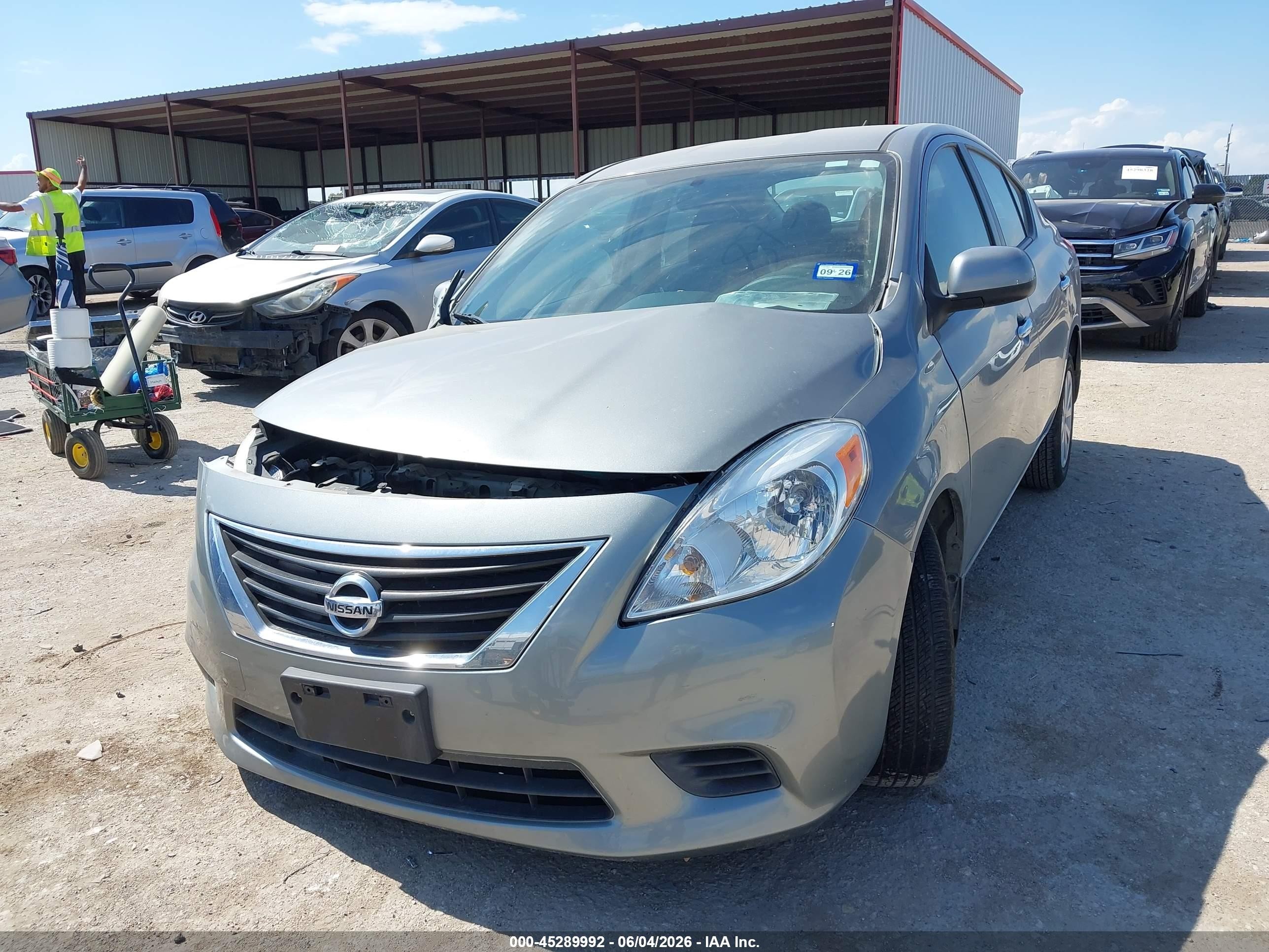 2013 Nissan Versa 1.6 Sv Gray vin: 3N1CN7AP9DL875611