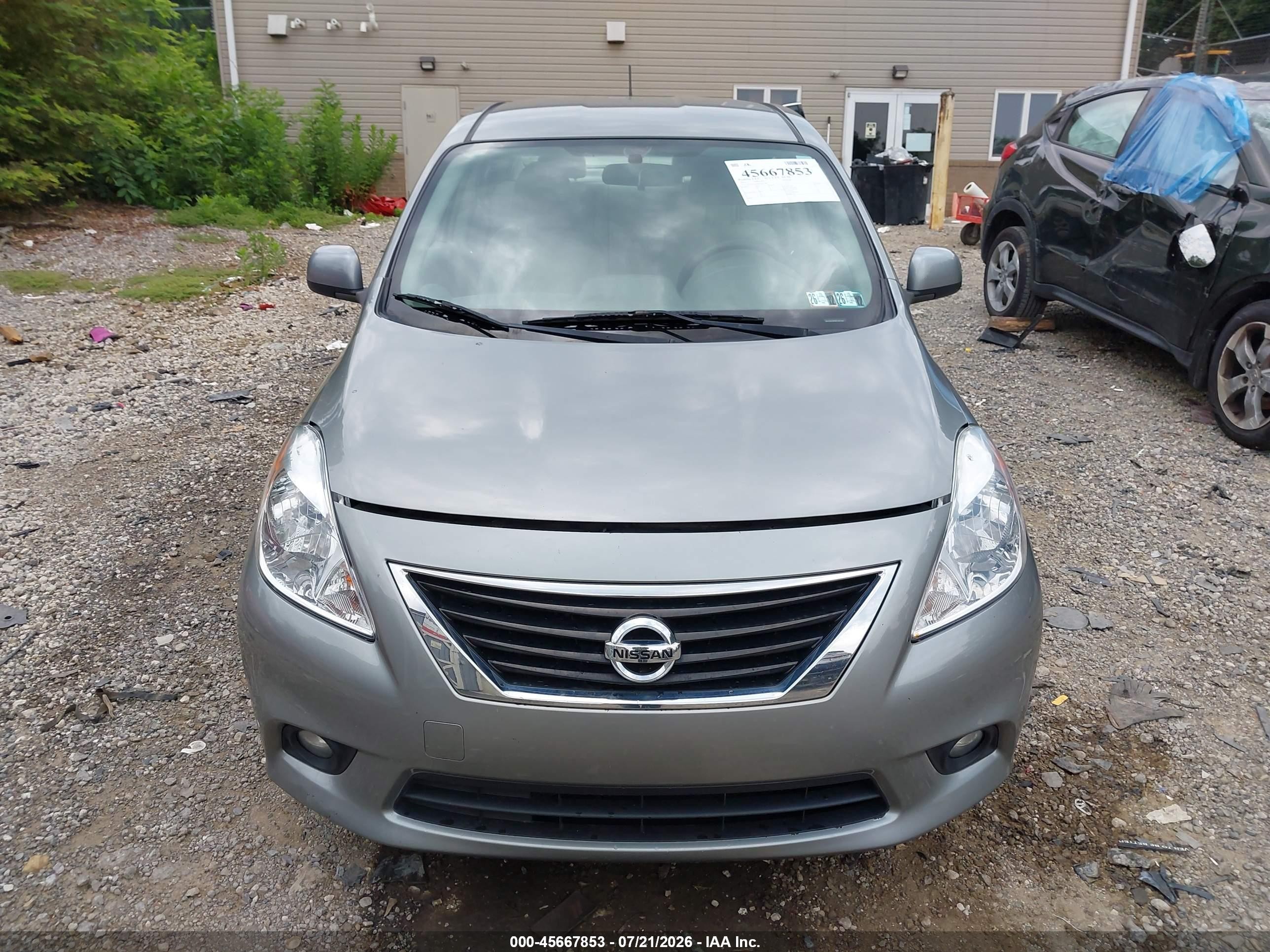 2013 Nissan Versa 1.6 Sl Серебряный vin: 3N1CN7AP9DL893140