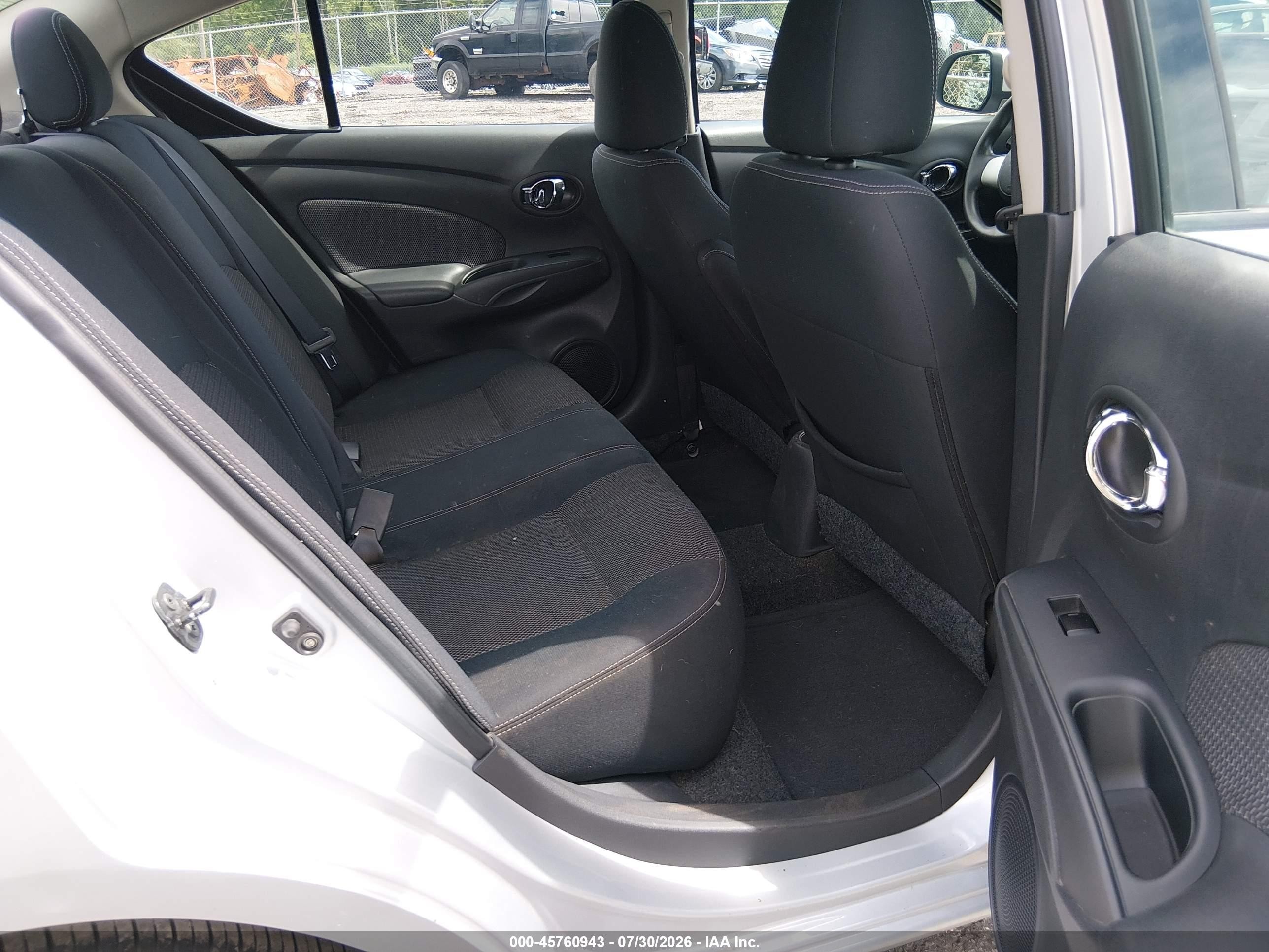 2014 Nissan Versa 1.6 S/1.6 S+/1.6 Sl/1.6 Sv/s Silver vin: 3N1CN7AP9EK464085