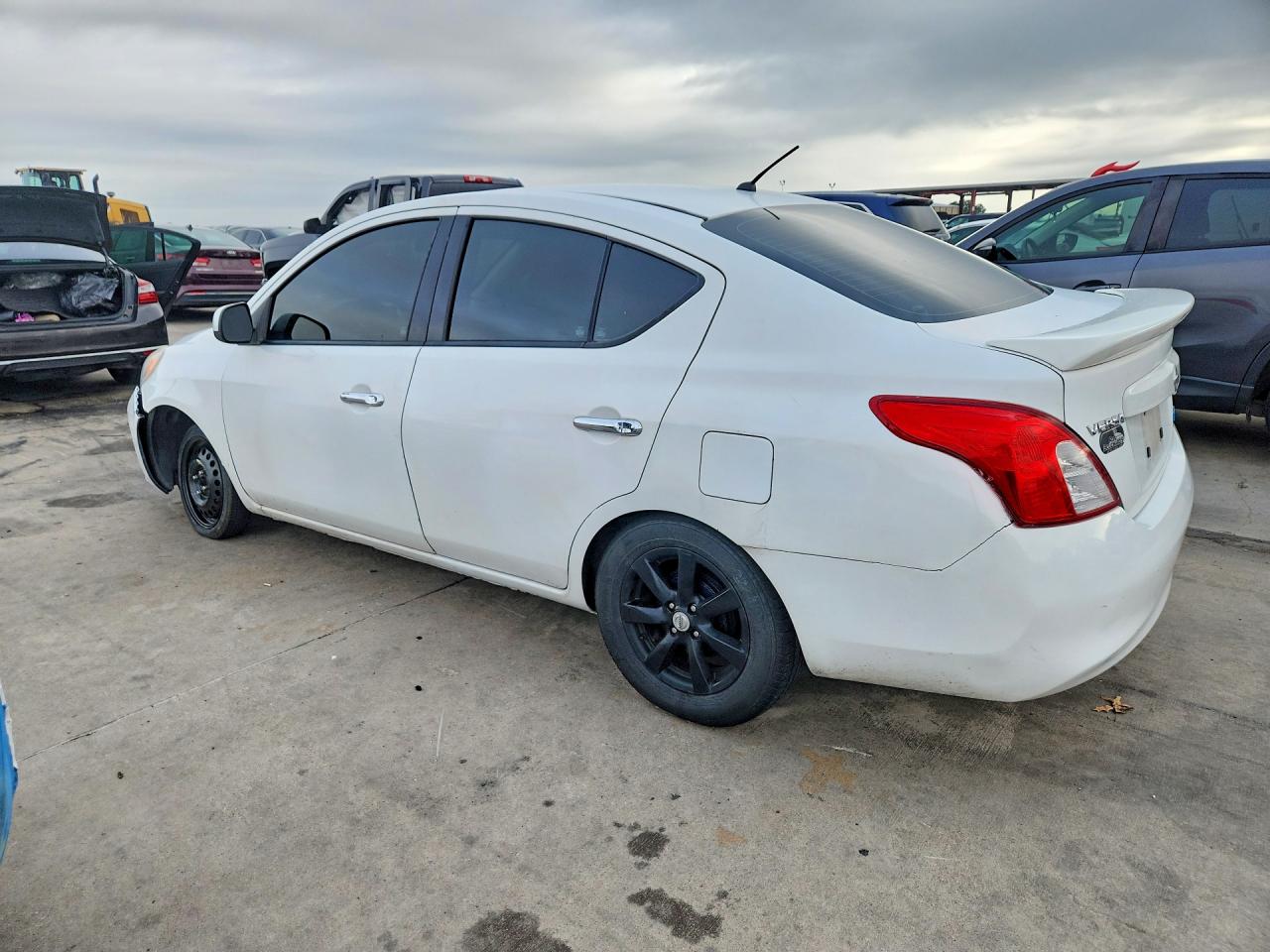 2014 Nissan Versa 1.6 Sv White vin: 3N1CN7AP9EL833747