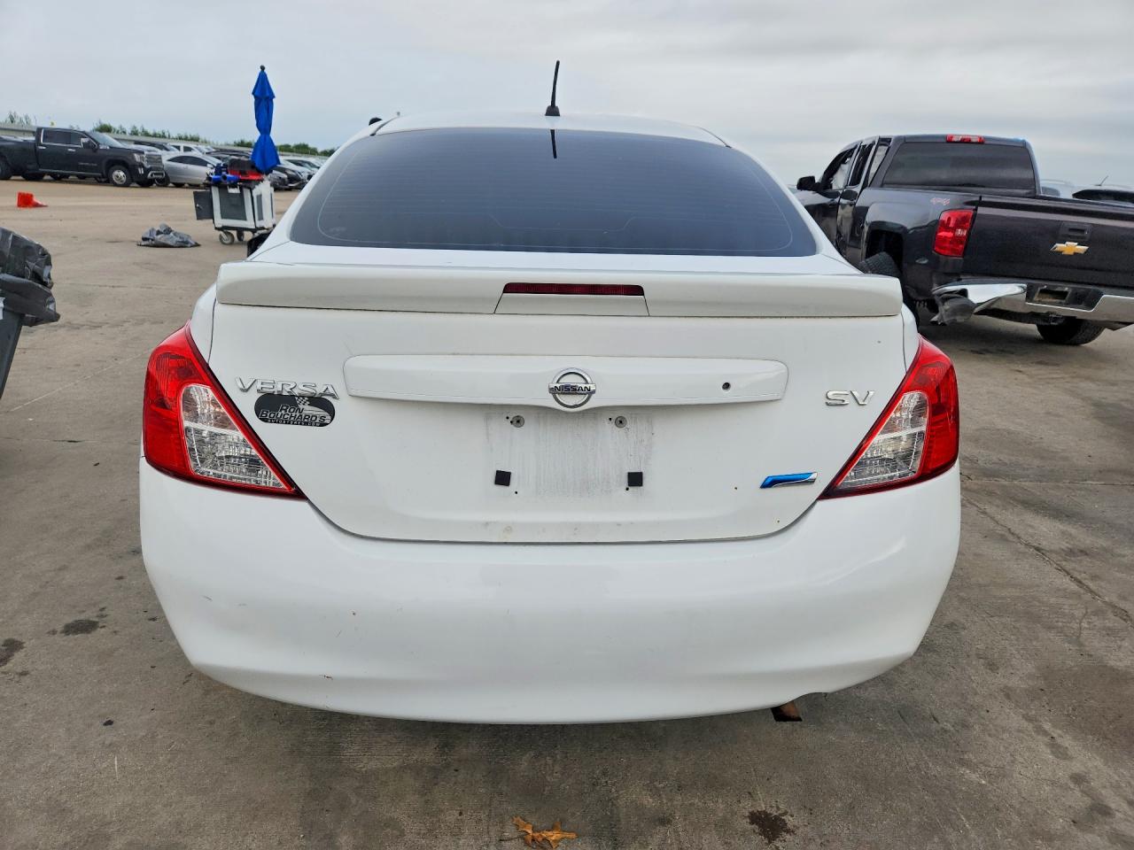 2014 Nissan Versa 1.6 Sv White vin: 3N1CN7AP9EL833747