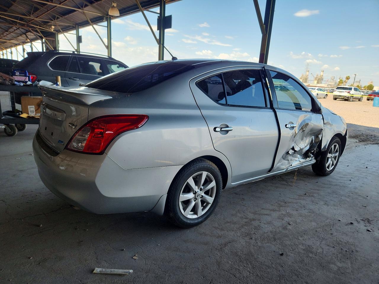 2014 Nissan Versa 1.6 Sv Silver vin: 3N1CN7AP9EL841489
