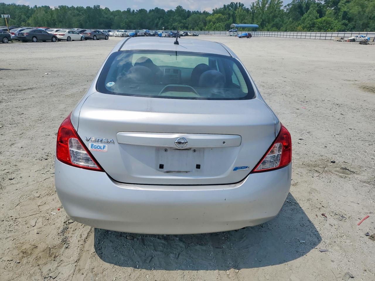 2014 Nissan Versa 1.6 S Silver vin: 3N1CN7AP9EL849768