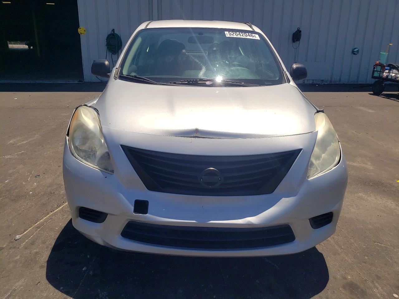 2014 Nissan Versa 1.6 S Plus Silver vin: 3N1CN7AP9EL851861