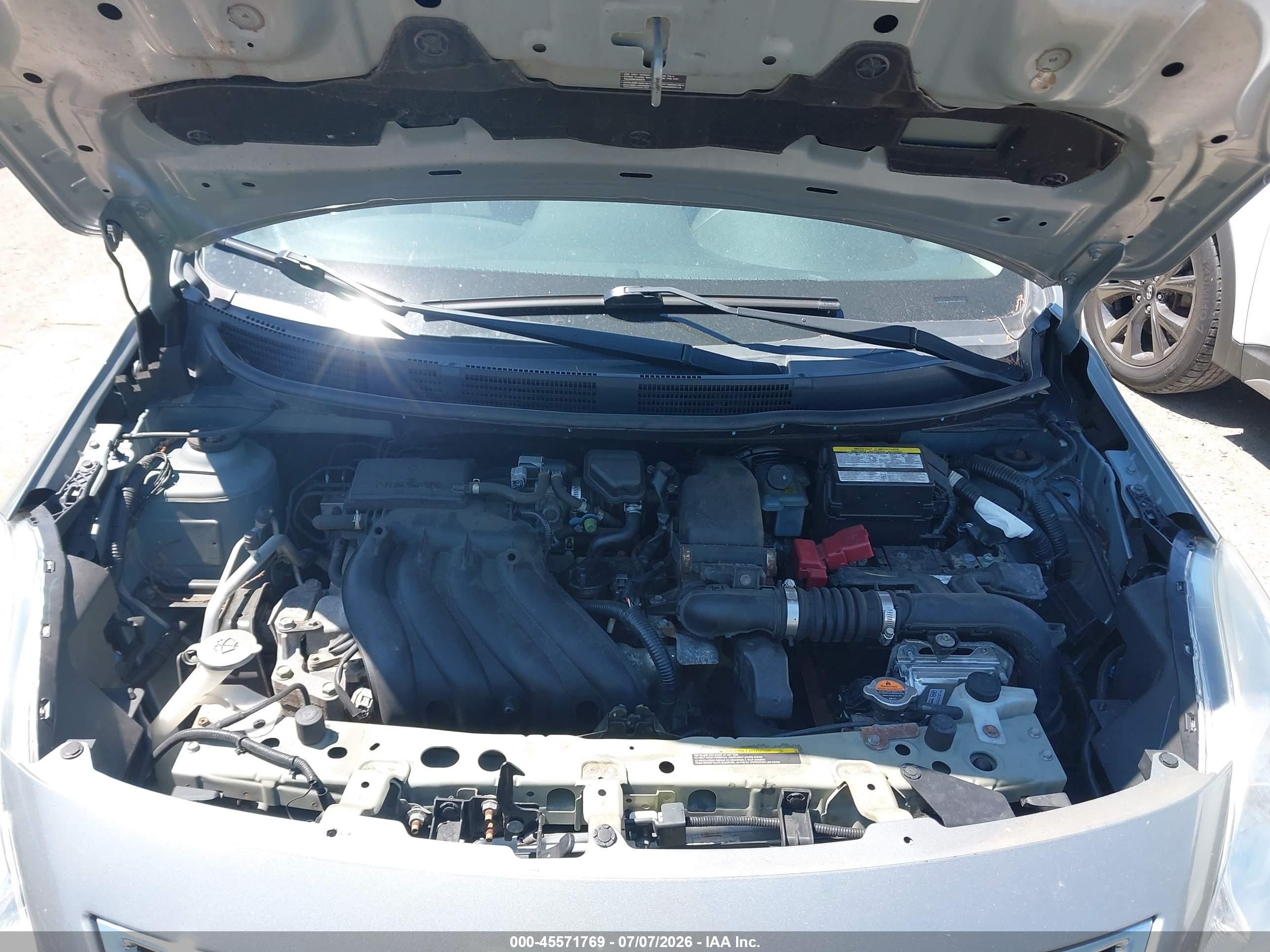 2014 Nissan Versa 1.6 Sv Silver vin: 3N1CN7AP9EL868238