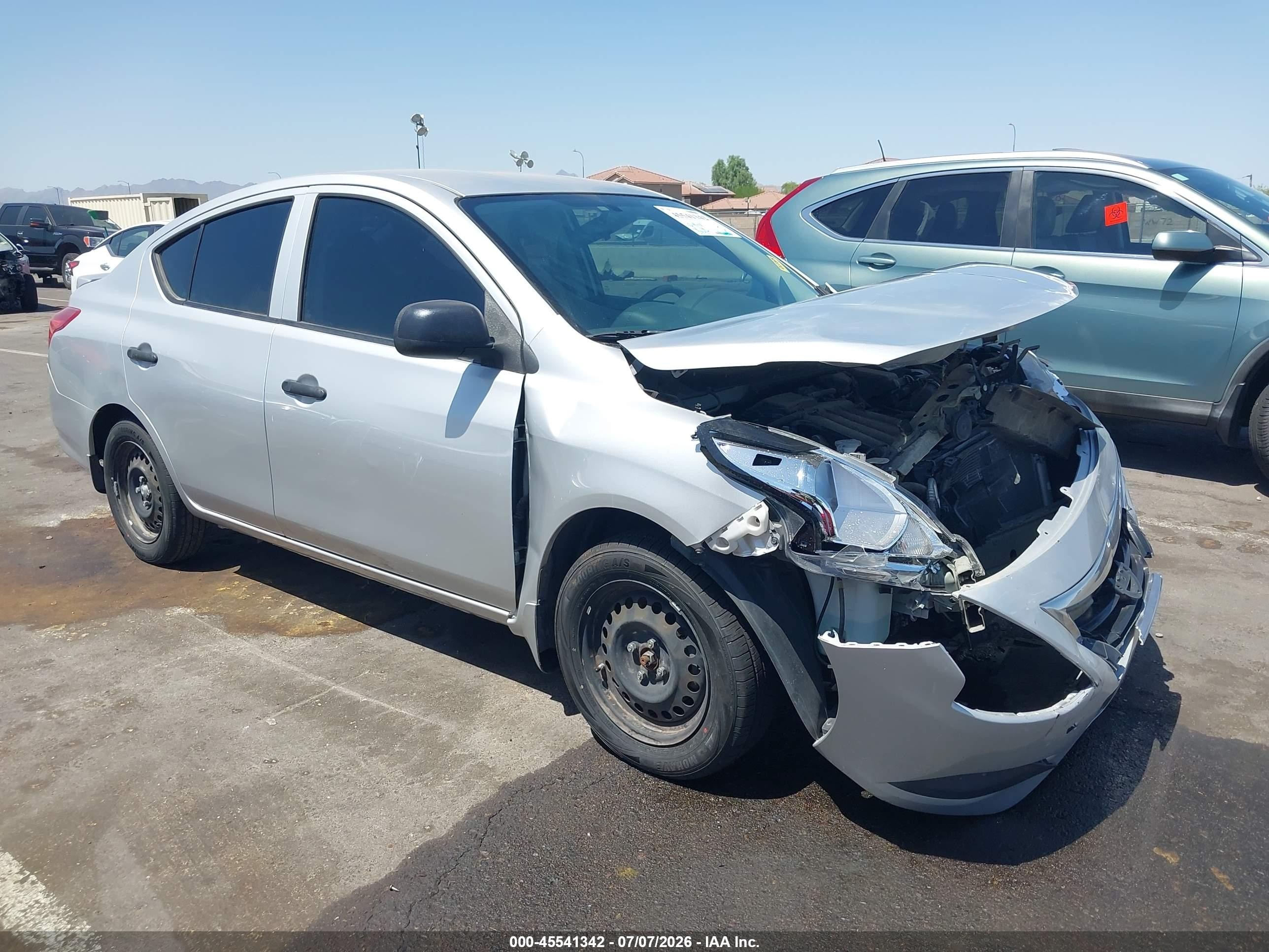 2015 Nissan Versa 1.6 S+ Silver vin: 3N1CN7AP9FL816755