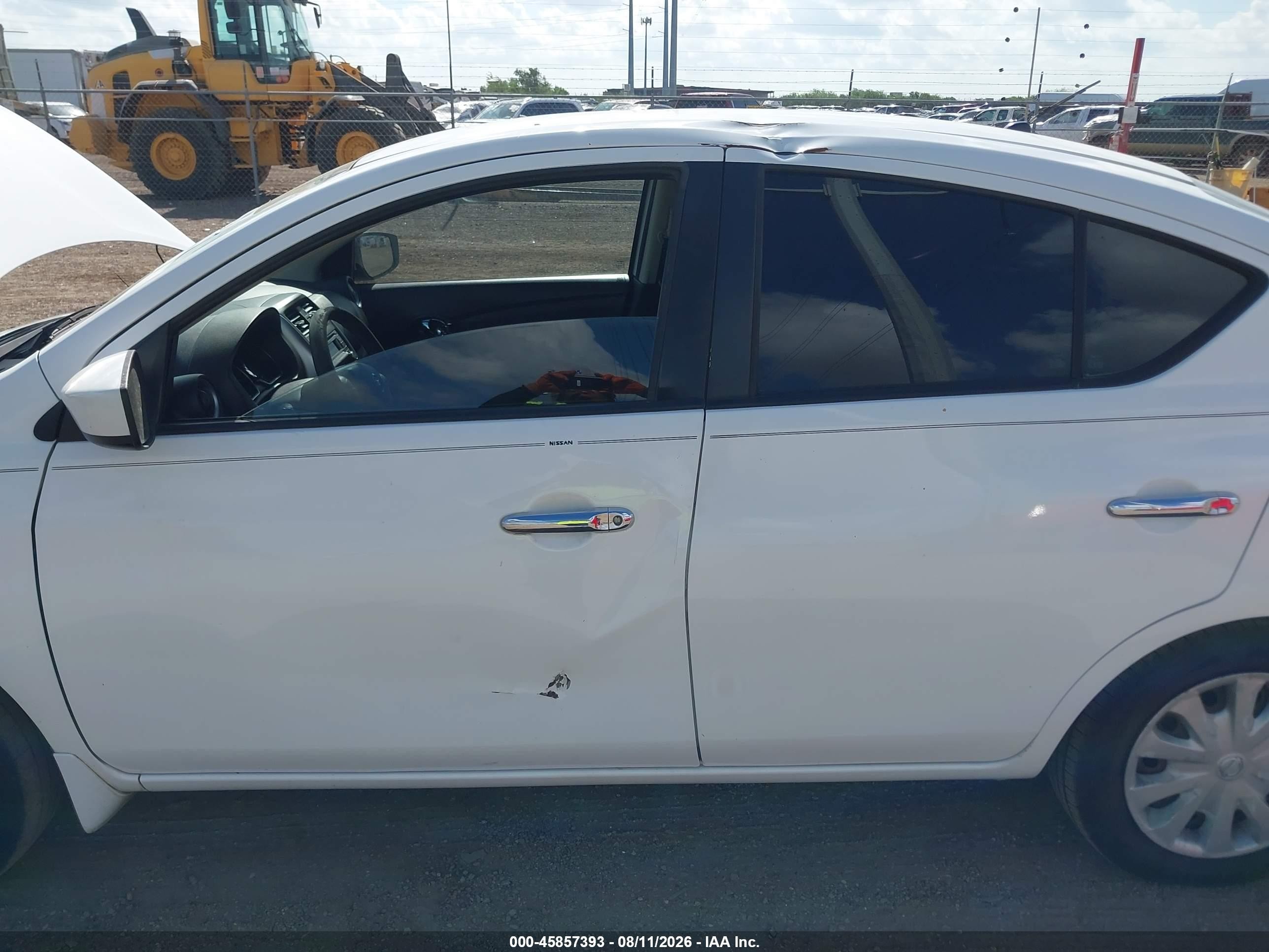 2015 Nissan Versa 1.6 Sv White vin: 3N1CN7AP9FL841770