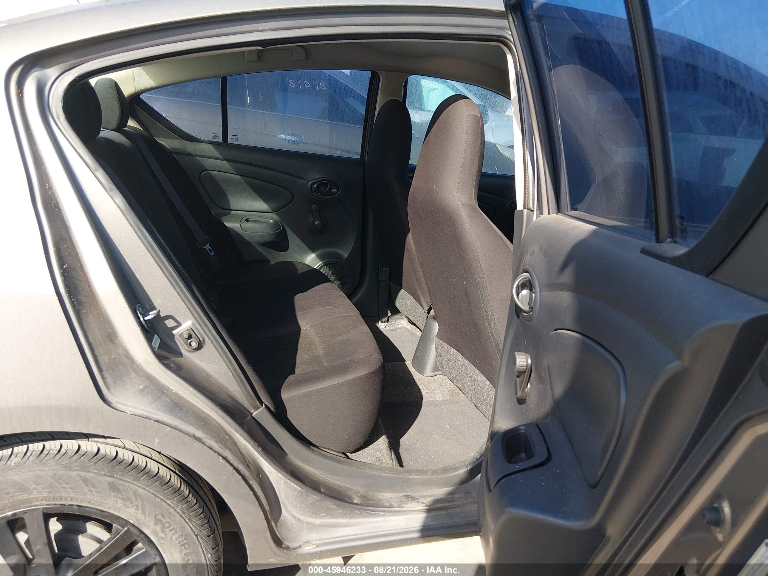 2015 Nissan Versa 1.6 S+ Gray vin: 3N1CN7AP9FL848878