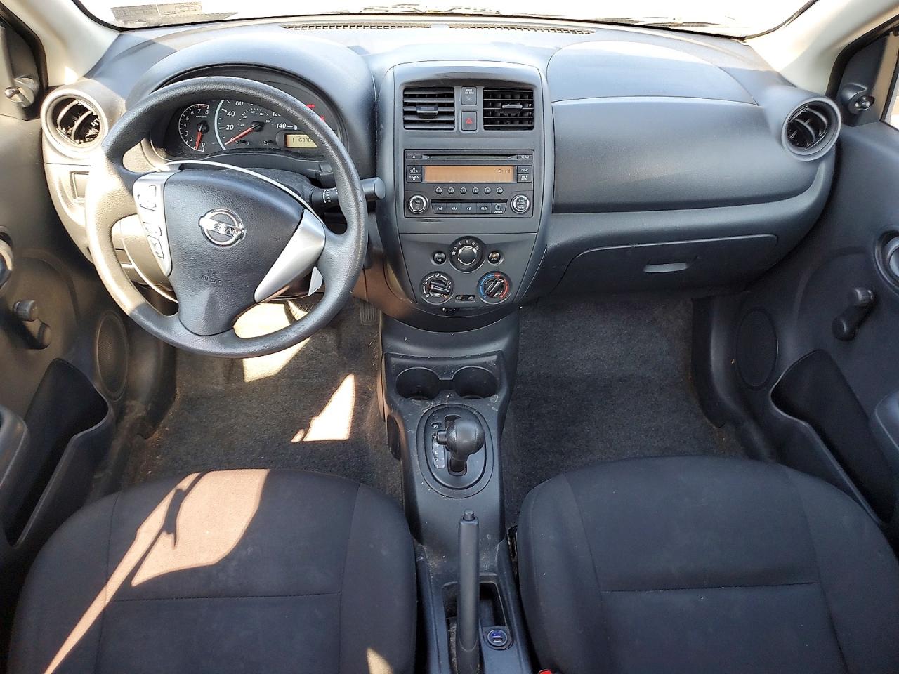 2015 Nissan Versa 1.6 S Silver vin: 3N1CN7AP9FL863672