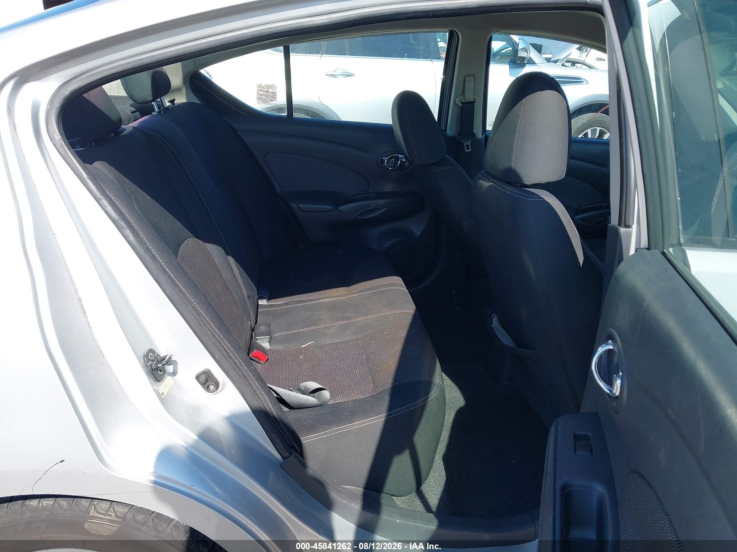 2015 Nissan Versa 1.6 Sv Silver vin: 3N1CN7AP9FL872761