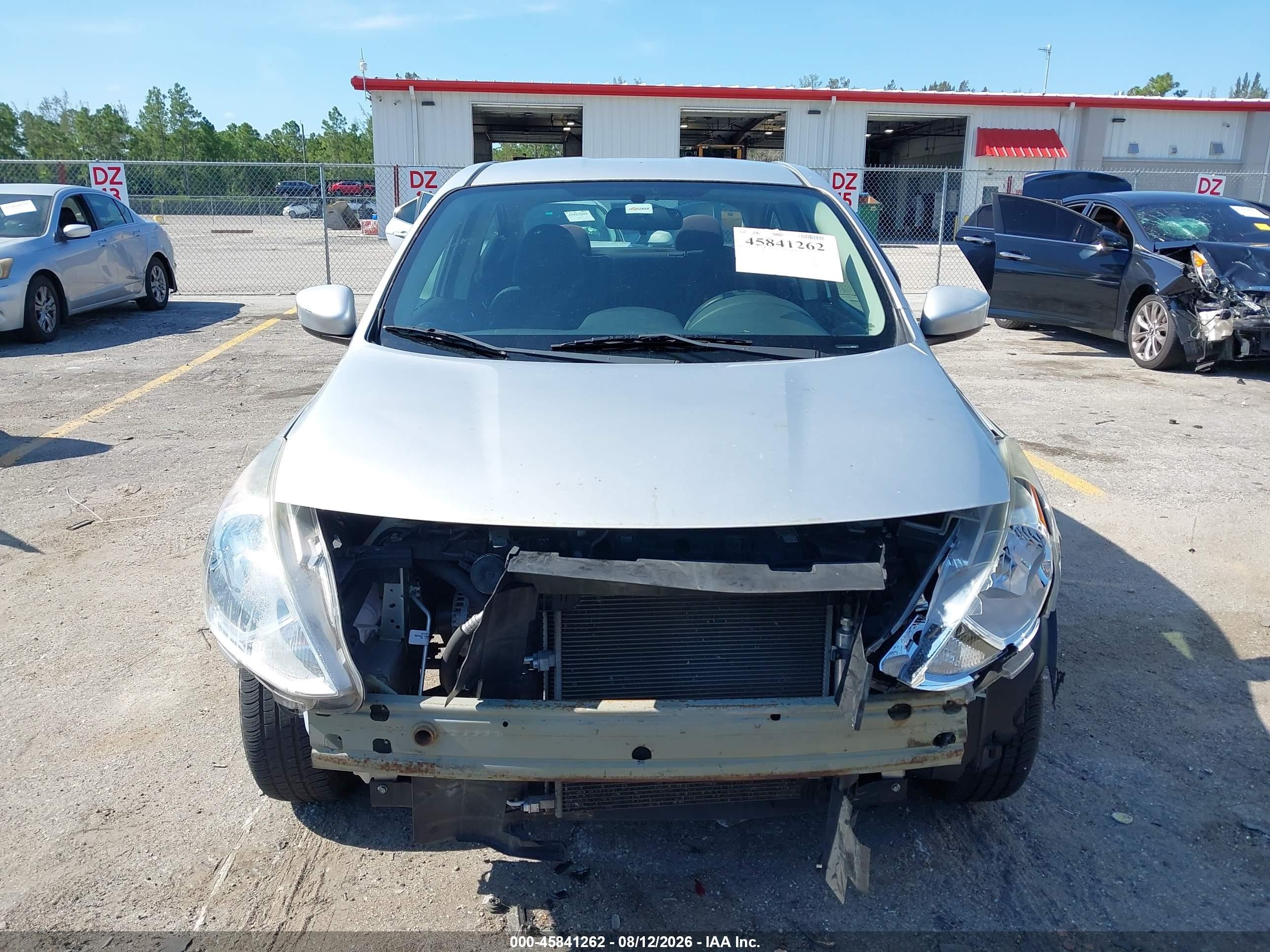2015 Nissan Versa 1.6 Sv Silver vin: 3N1CN7AP9FL872761