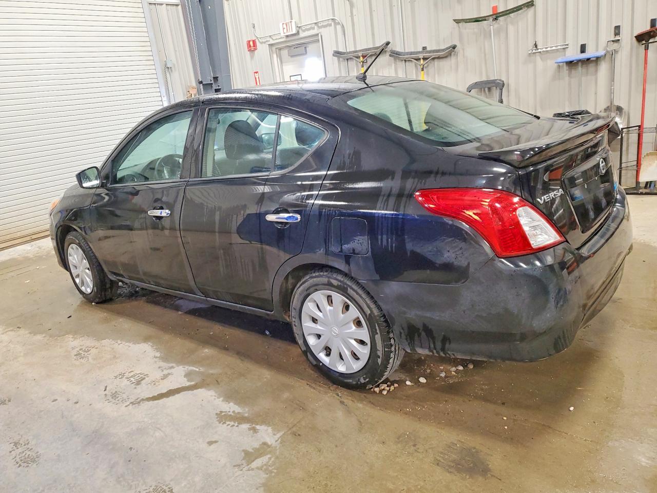 2015 Nissan Versa 1.6 Sv Black vin: 3N1CN7AP9FL883226