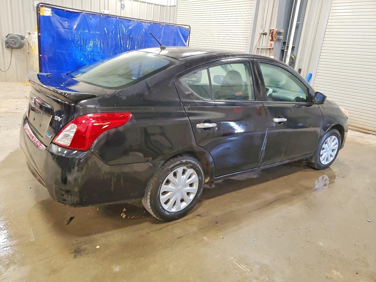 2015 Nissan Versa 1.6 Sv Black vin: 3N1CN7AP9FL883226