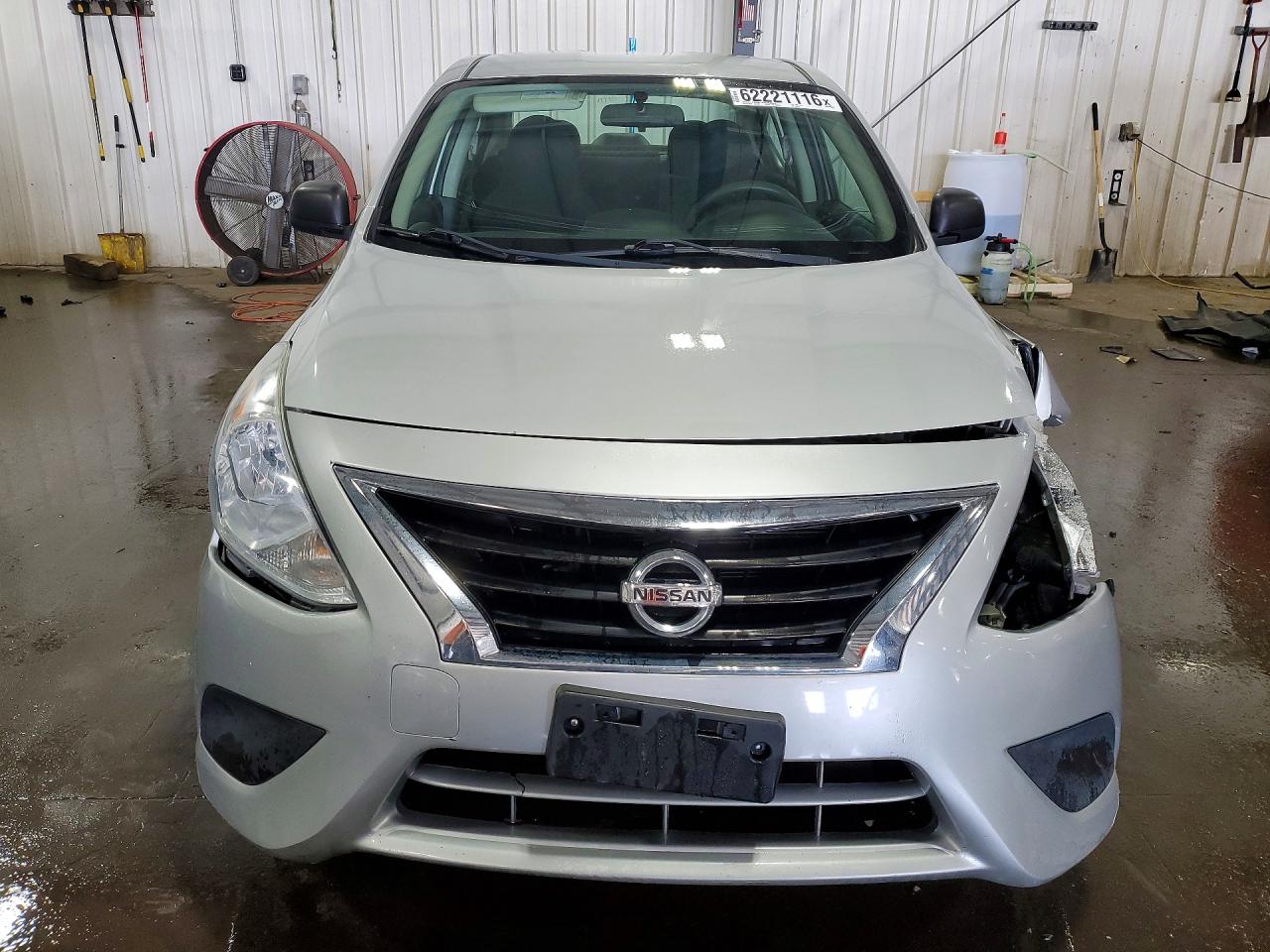 2015 Nissan Versa 1.6 S Серебряный vin: 3N1CN7AP9FL913213