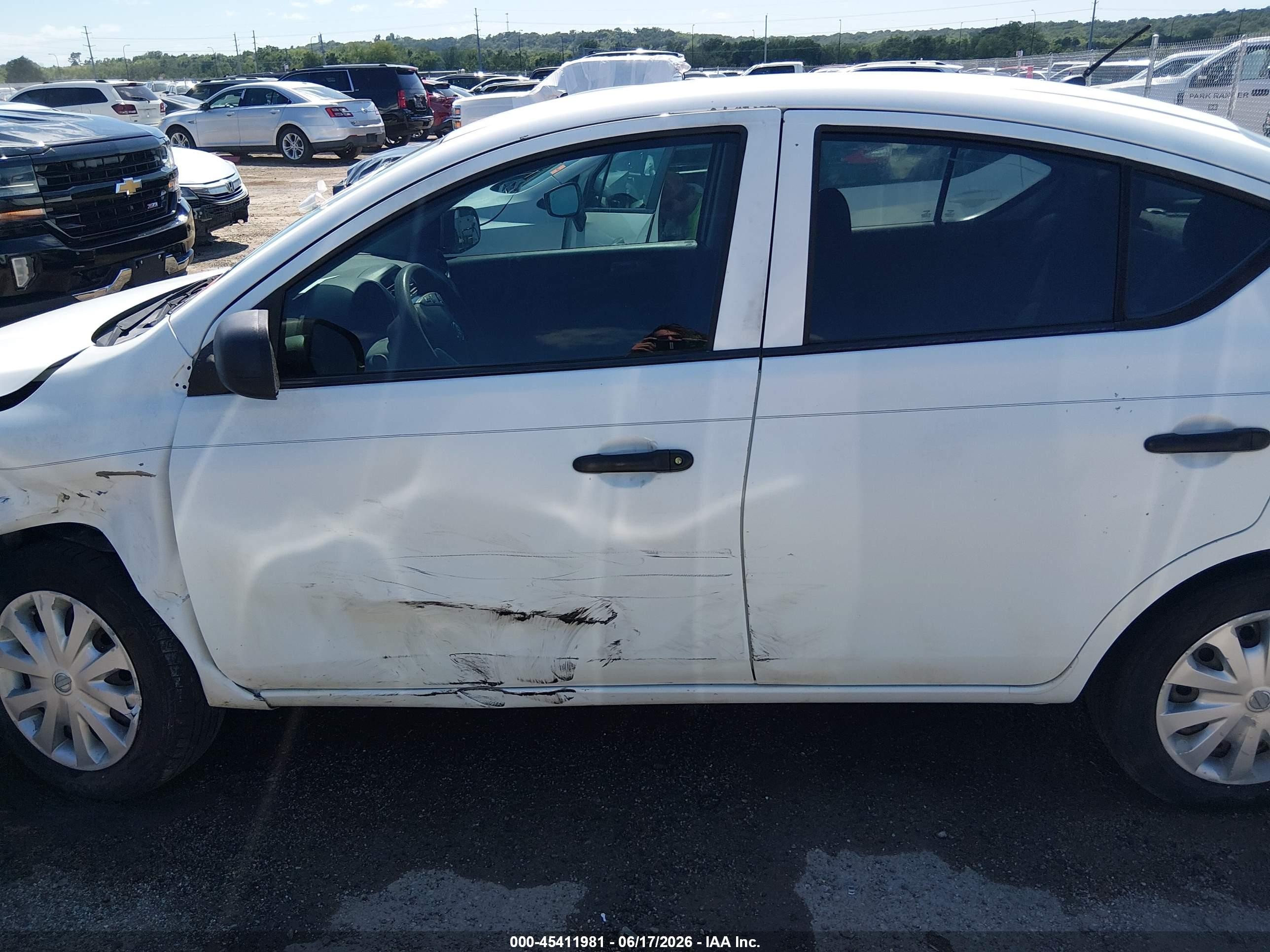 2015 Nissan Versa 1.6 S+ White vin: 3N1CN7AP9FL923868