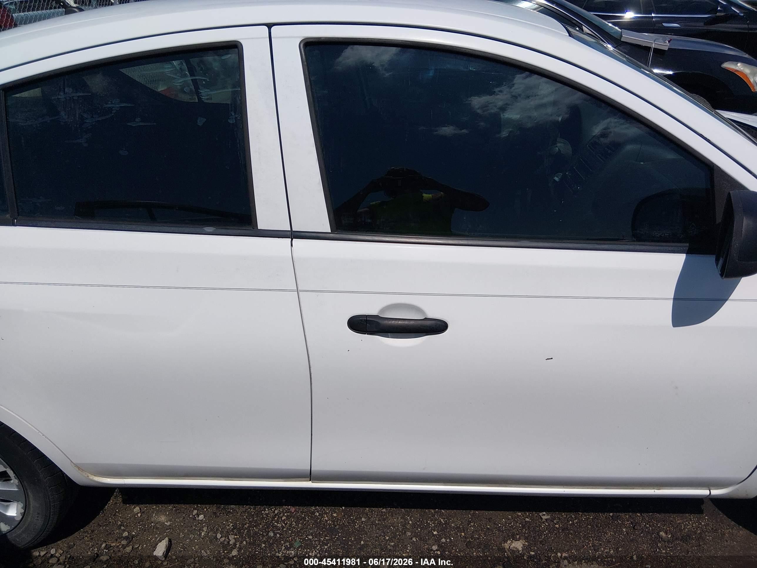 2015 Nissan Versa 1.6 S+ White vin: 3N1CN7AP9FL923868