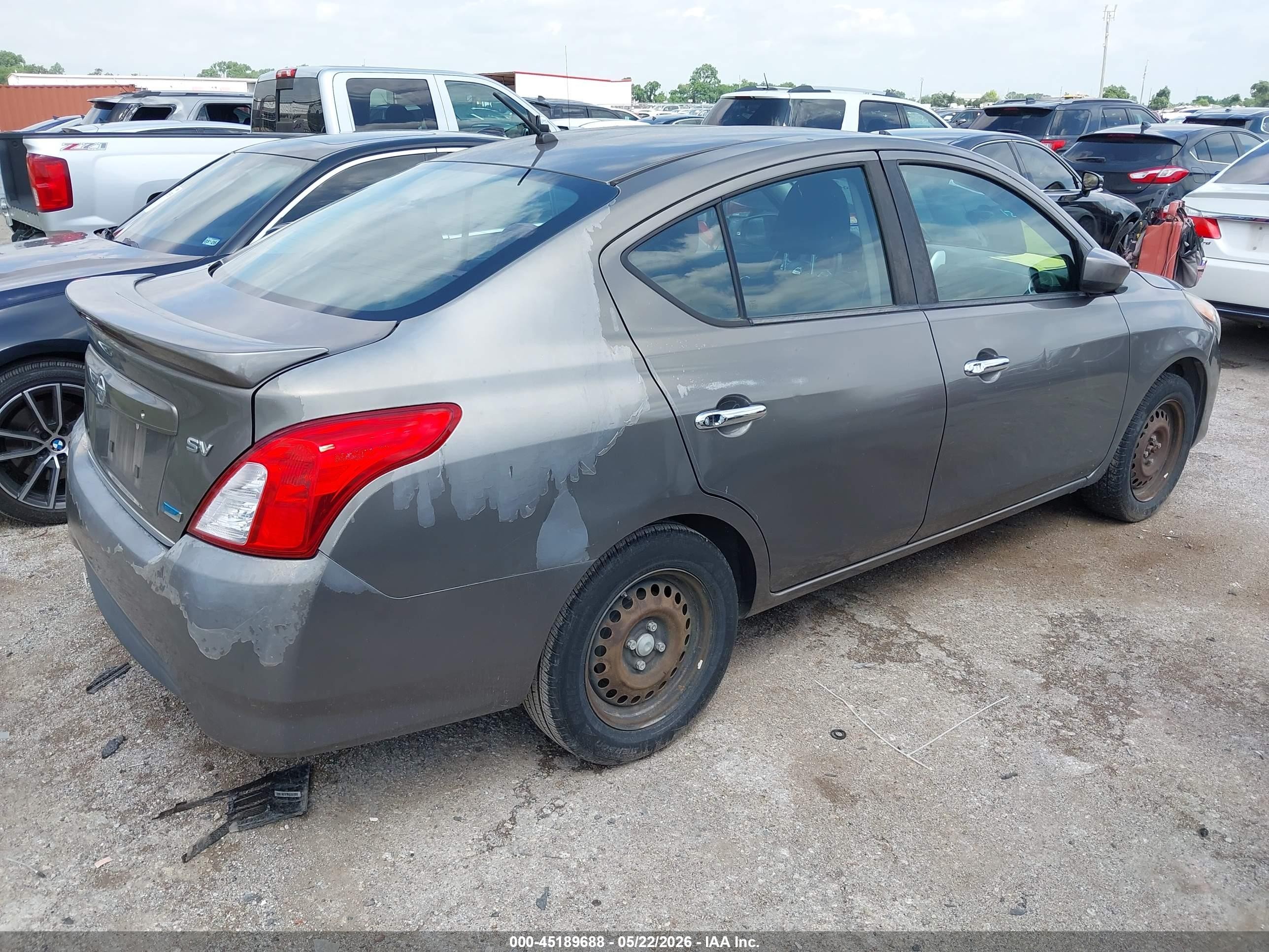 2015 Nissan Versa 1.6 Sv Brown vin: 3N1CN7AP9FL934157