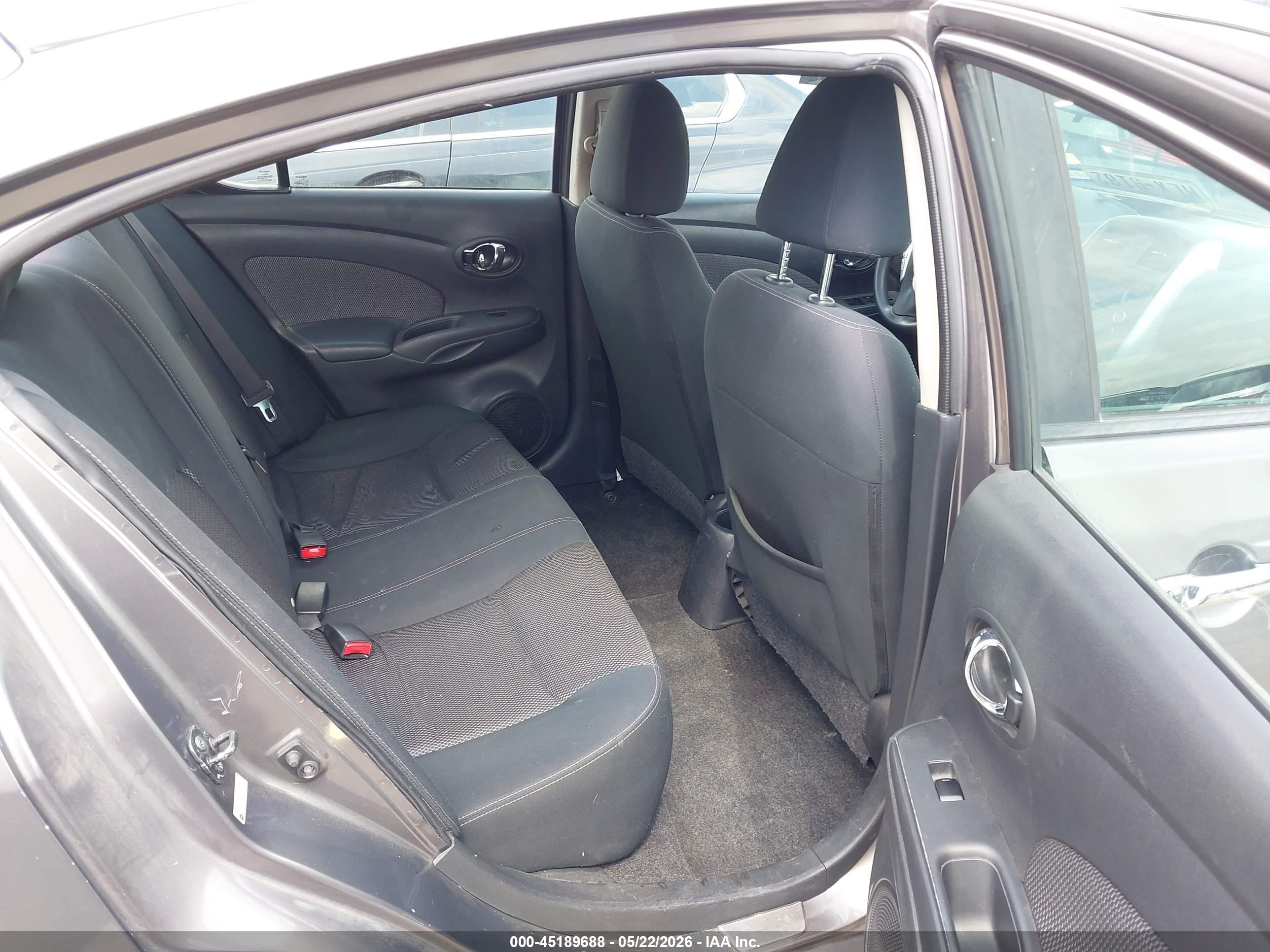 2015 Nissan Versa 1.6 Sv Brown vin: 3N1CN7AP9FL934157