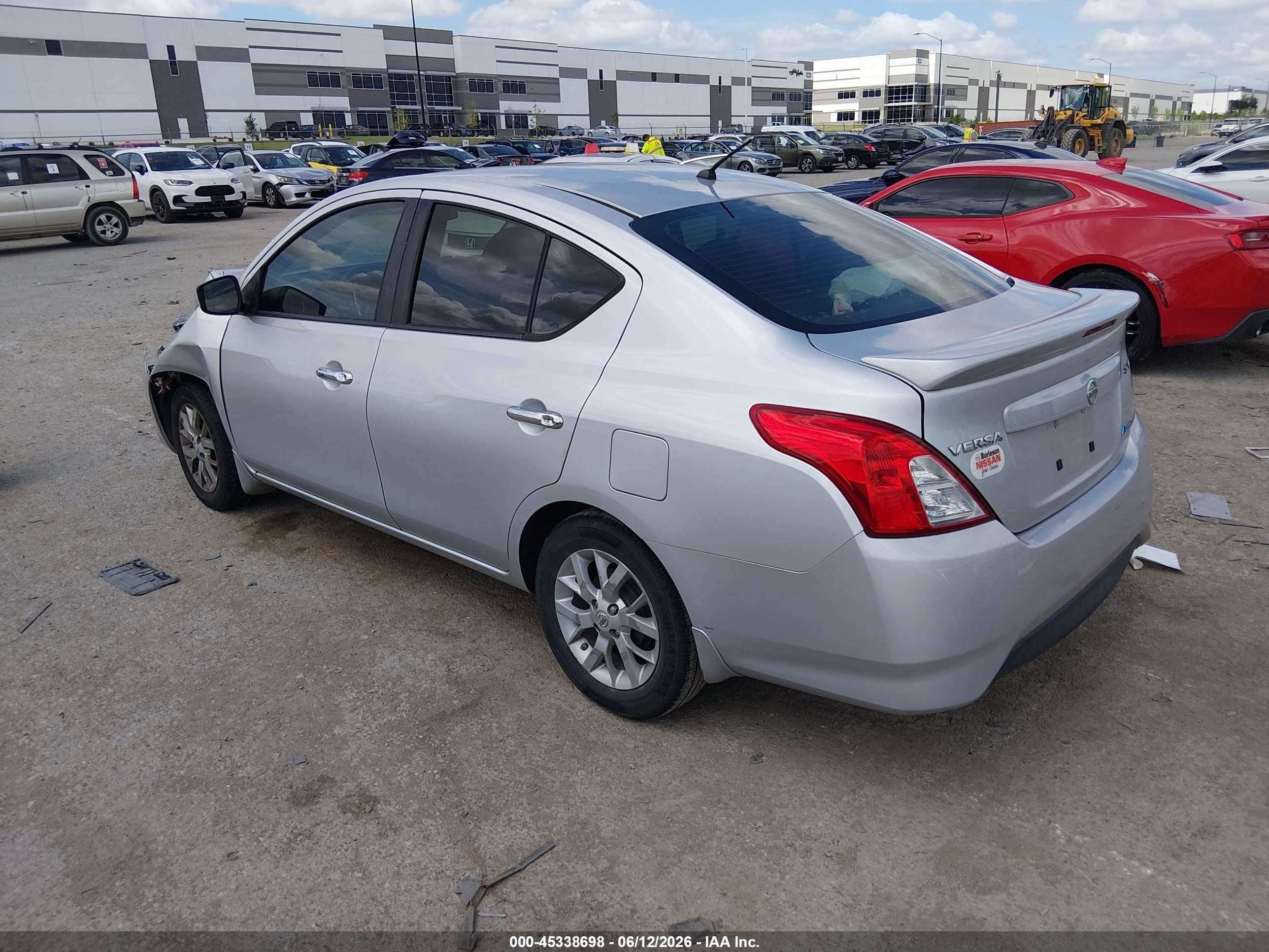 2015 Nissan Versa 1.6 Sv Silver vin: 3N1CN7AP9FL951766
