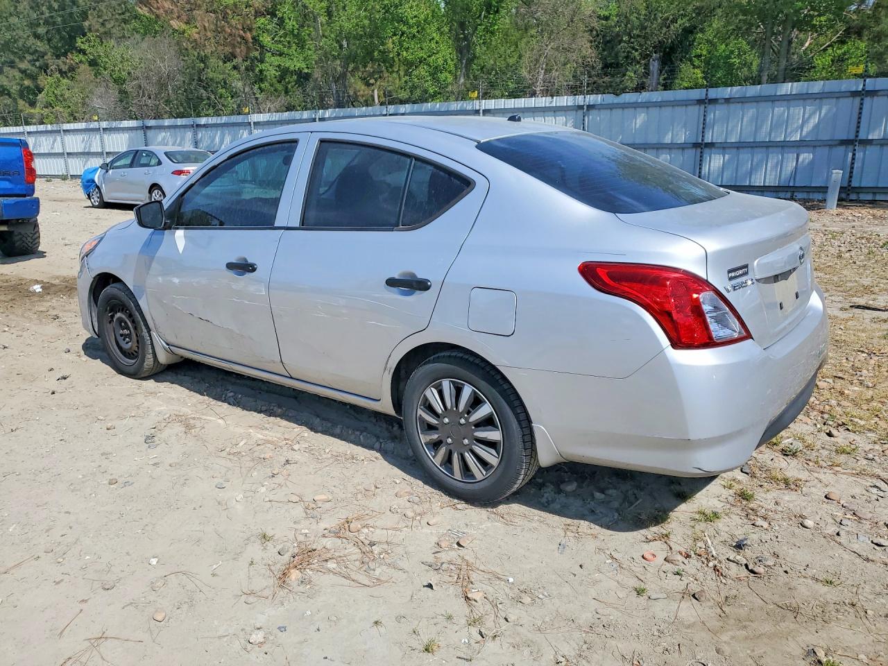 2016 Nissan Versa 1.6 S Silver vin: 3N1CN7AP9GL845674