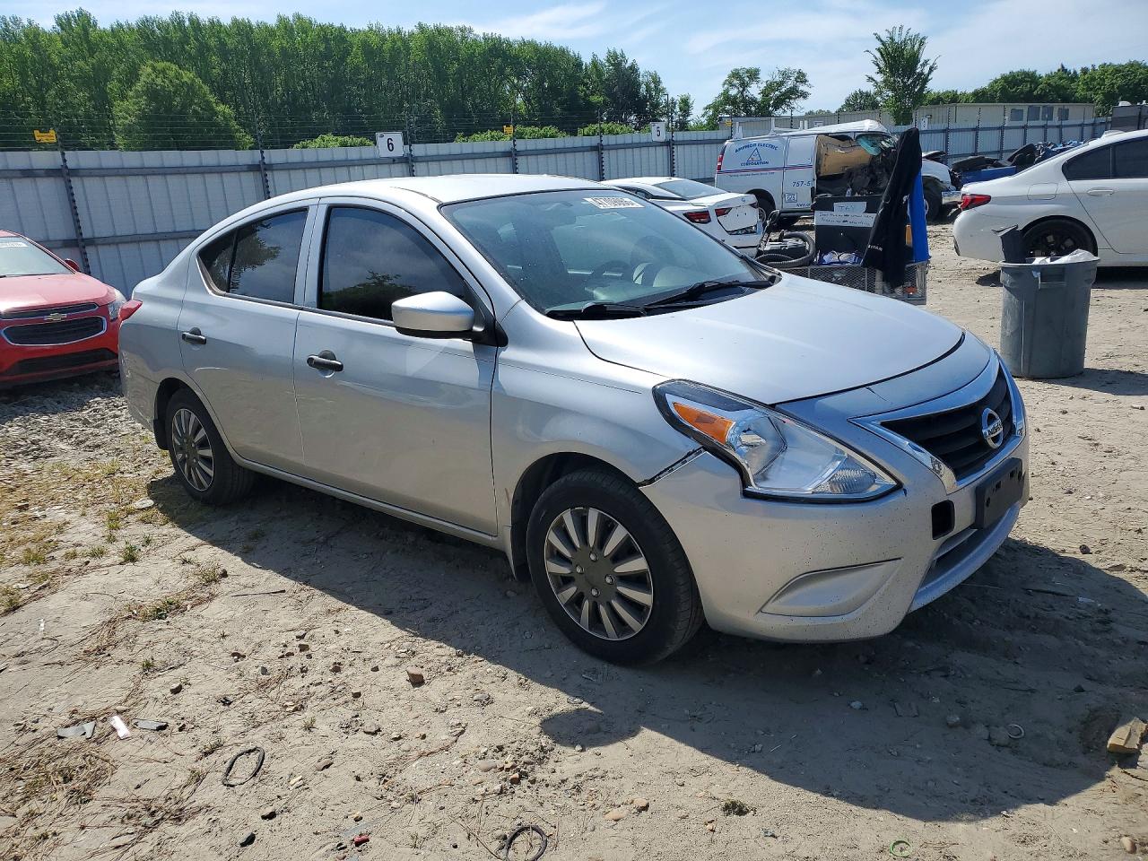 2016 Nissan Versa 1.6 S Silver vin: 3N1CN7AP9GL845674
