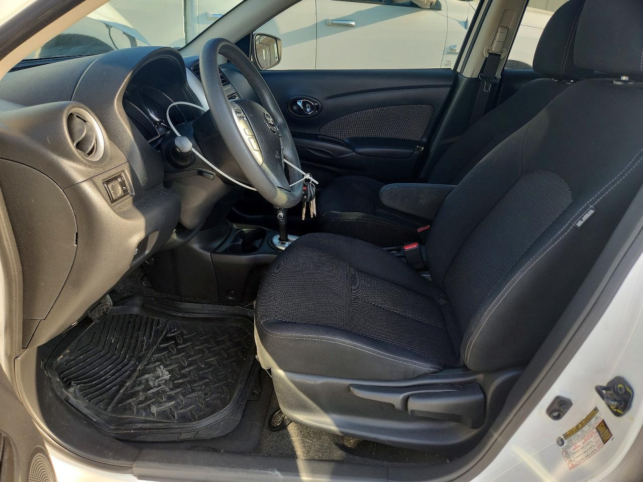 2016 Nissan Versa 1.6 Sv White vin: 3N1CN7AP9GL849451