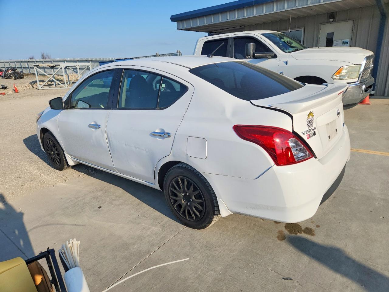 2016 Nissan Versa 1.6 Sv White vin: 3N1CN7AP9GL849451