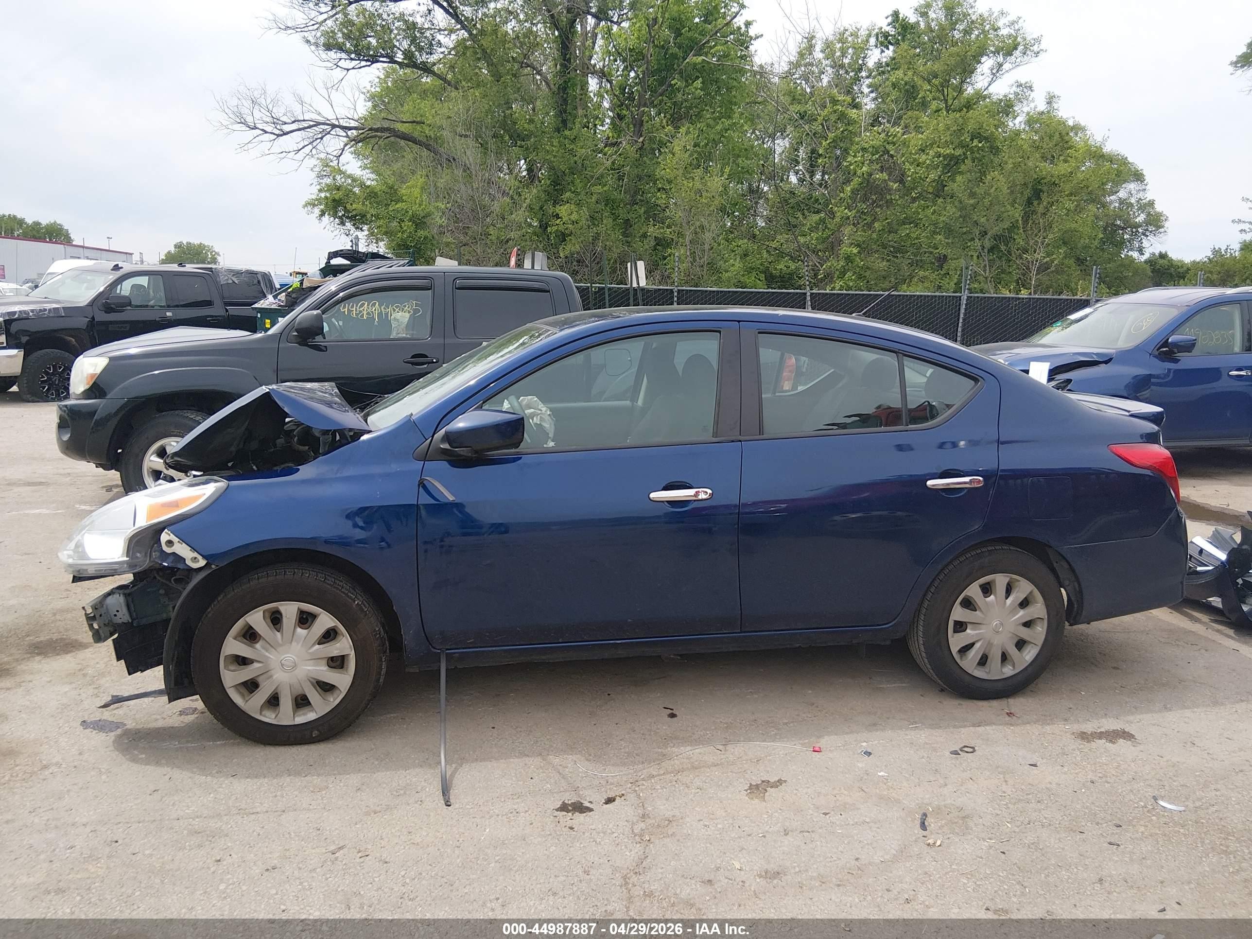 2018 Nissan Versa 1.6 Sv Blue vin: 3N1CN7AP9JL817316
