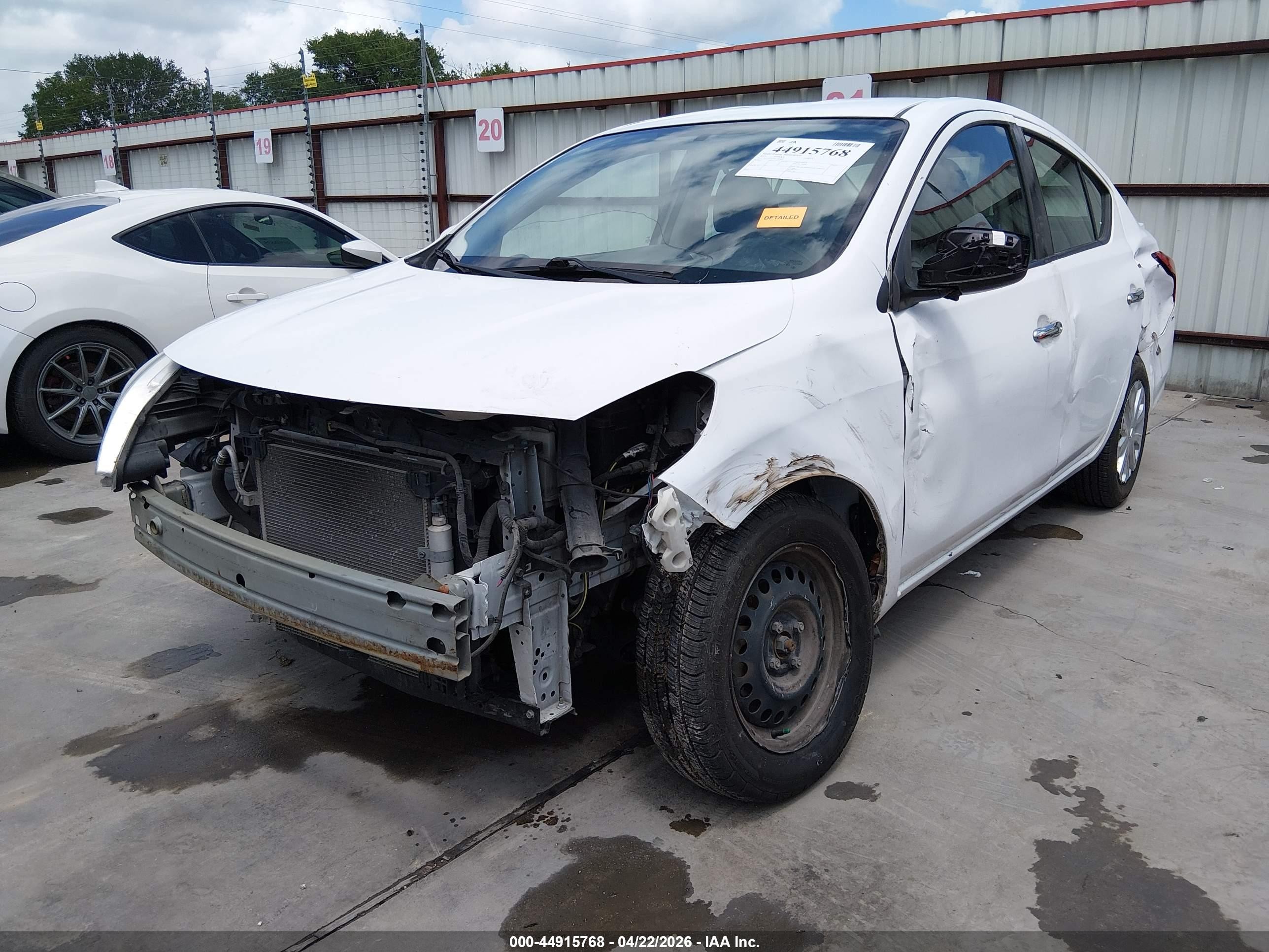 2019 Nissan Versa 1.6 Sv Белый vin: 3N1CN7AP9KL860801