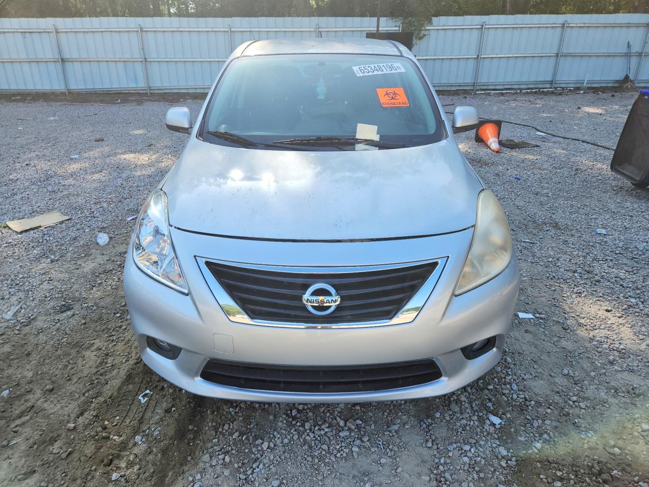 2012 Nissan Versa 1.6 S Silver vin: 3N1CN7APXCL819501