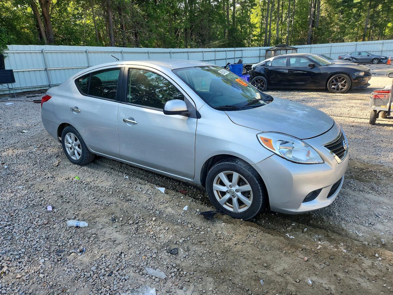 2012 Nissan Versa 1.6 S Silver vin: 3N1CN7APXCL819501