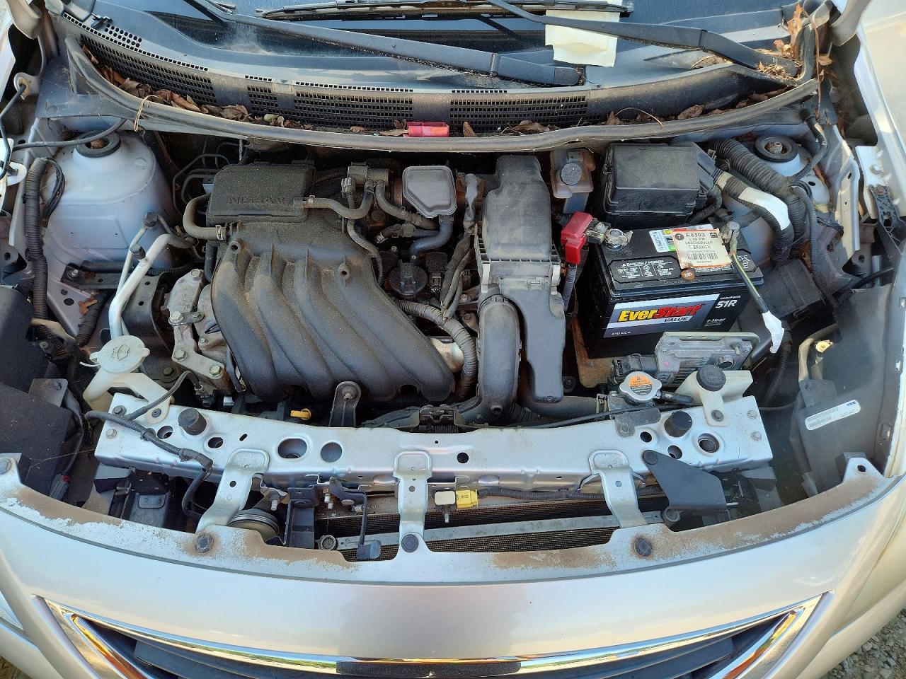 2012 Nissan Versa 1.6 S Silver vin: 3N1CN7APXCL819501