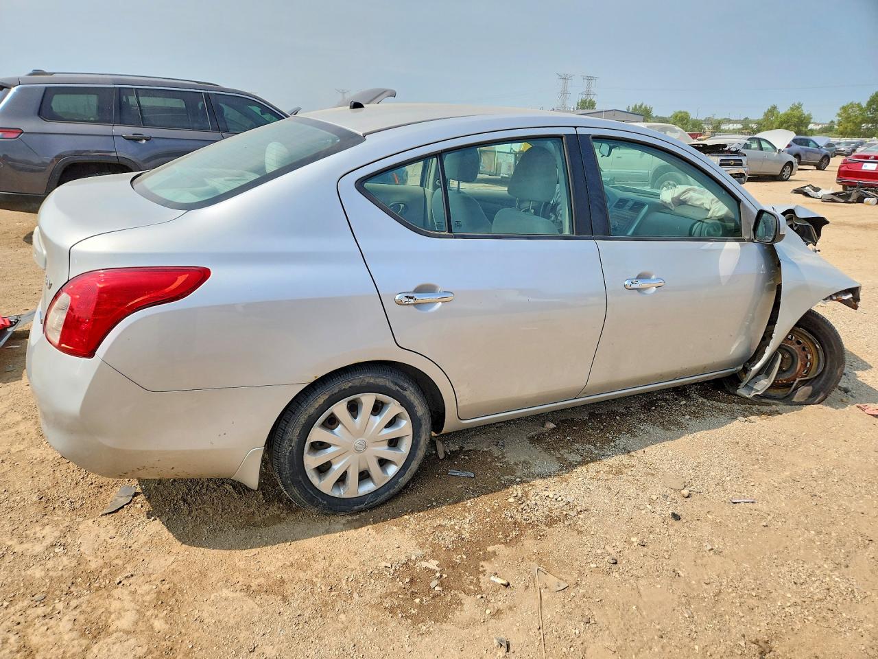 2012 Nissan Versa 1.6 S Silver vin: 3N1CN7APXCL845774