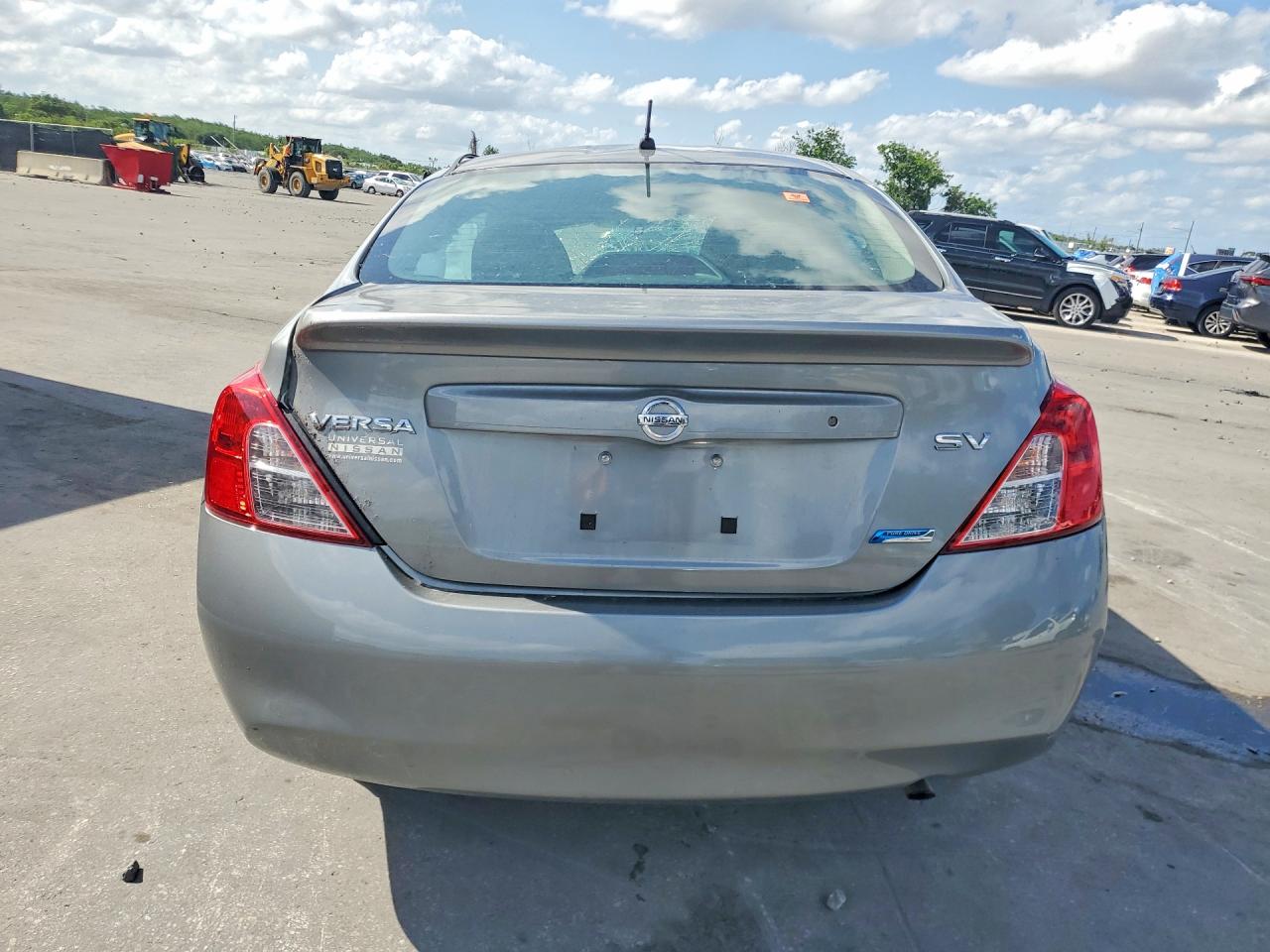 2012 Nissan Versa 1.6 S Gray vin: 3N1CN7APXCL854104