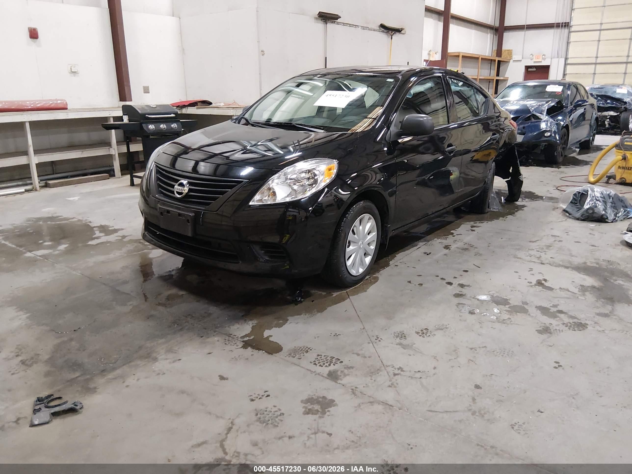 2012 Nissan Versa 1.6 S Черный vin: 3N1CN7APXCL861618