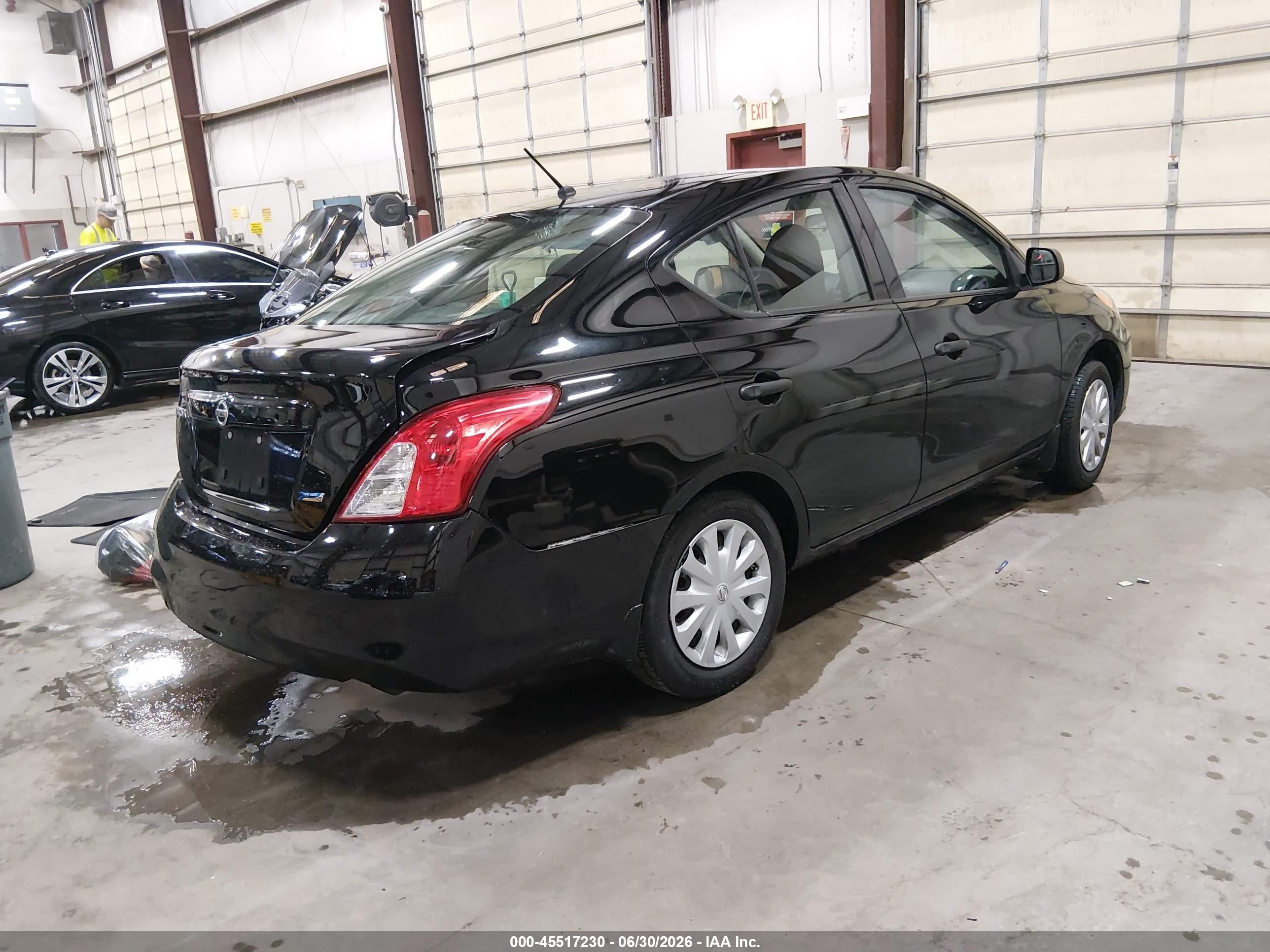 2012 Nissan Versa 1.6 S Черный vin: 3N1CN7APXCL861618