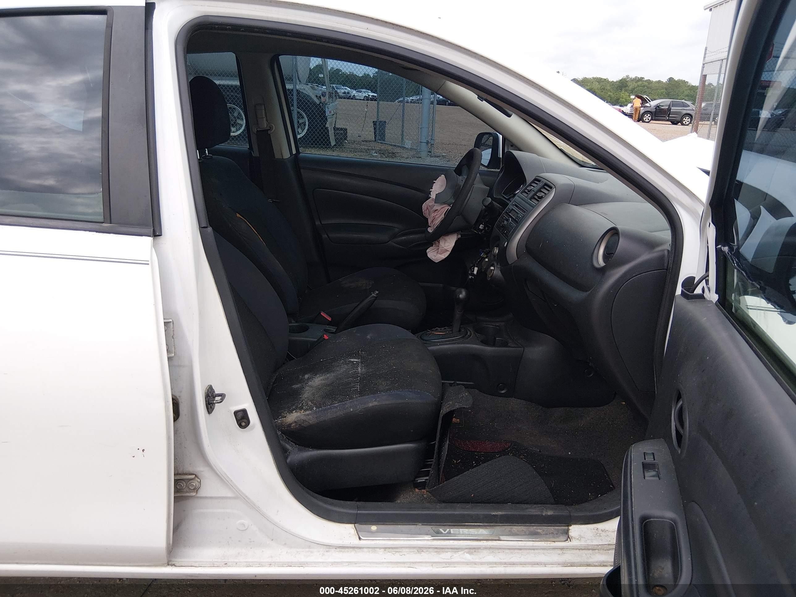 2012 Nissan Versa 1.6 Sv White vin: 3N1CN7APXCL862641