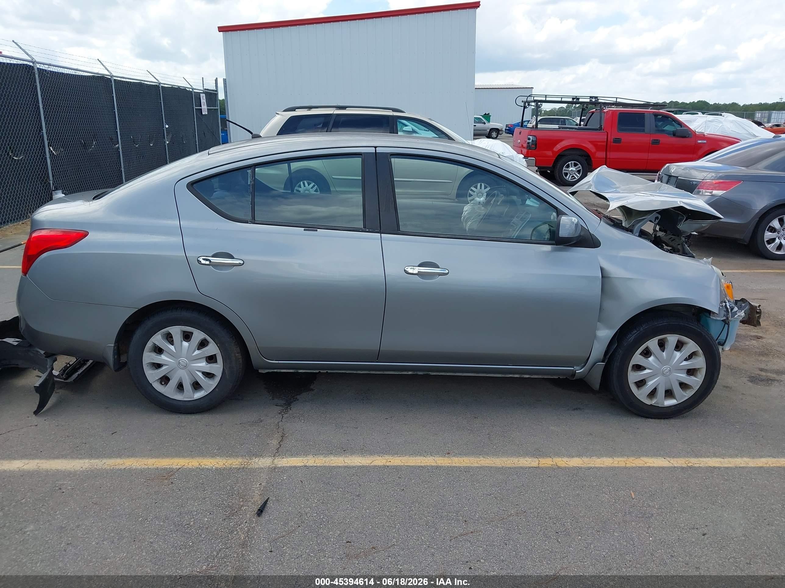 2012 Nissan Versa 1.6 Sv Silver vin: 3N1CN7APXCL864910