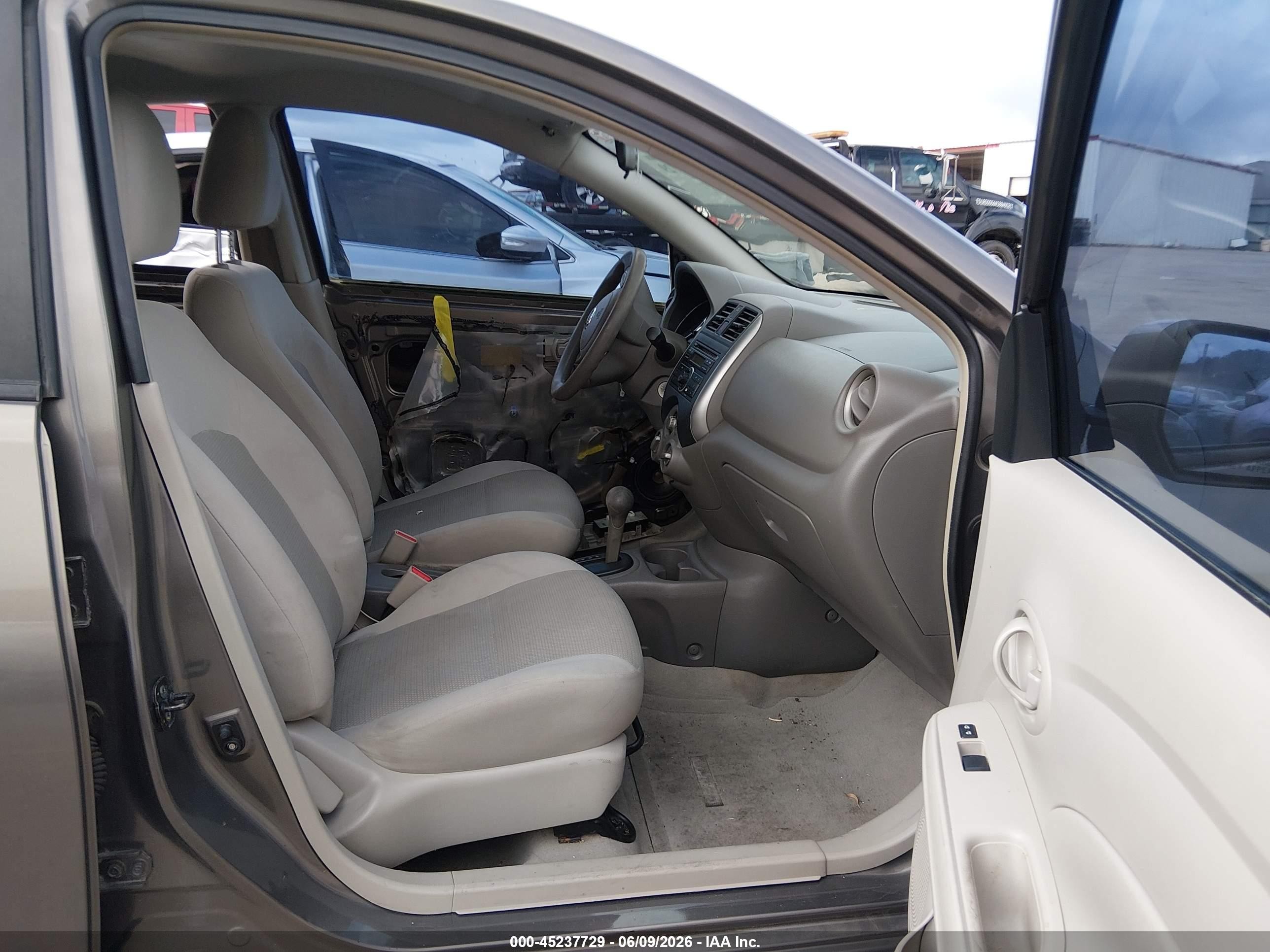 2012 Nissan Versa 1.6 Sv Gray vin: 3N1CN7APXCL877415