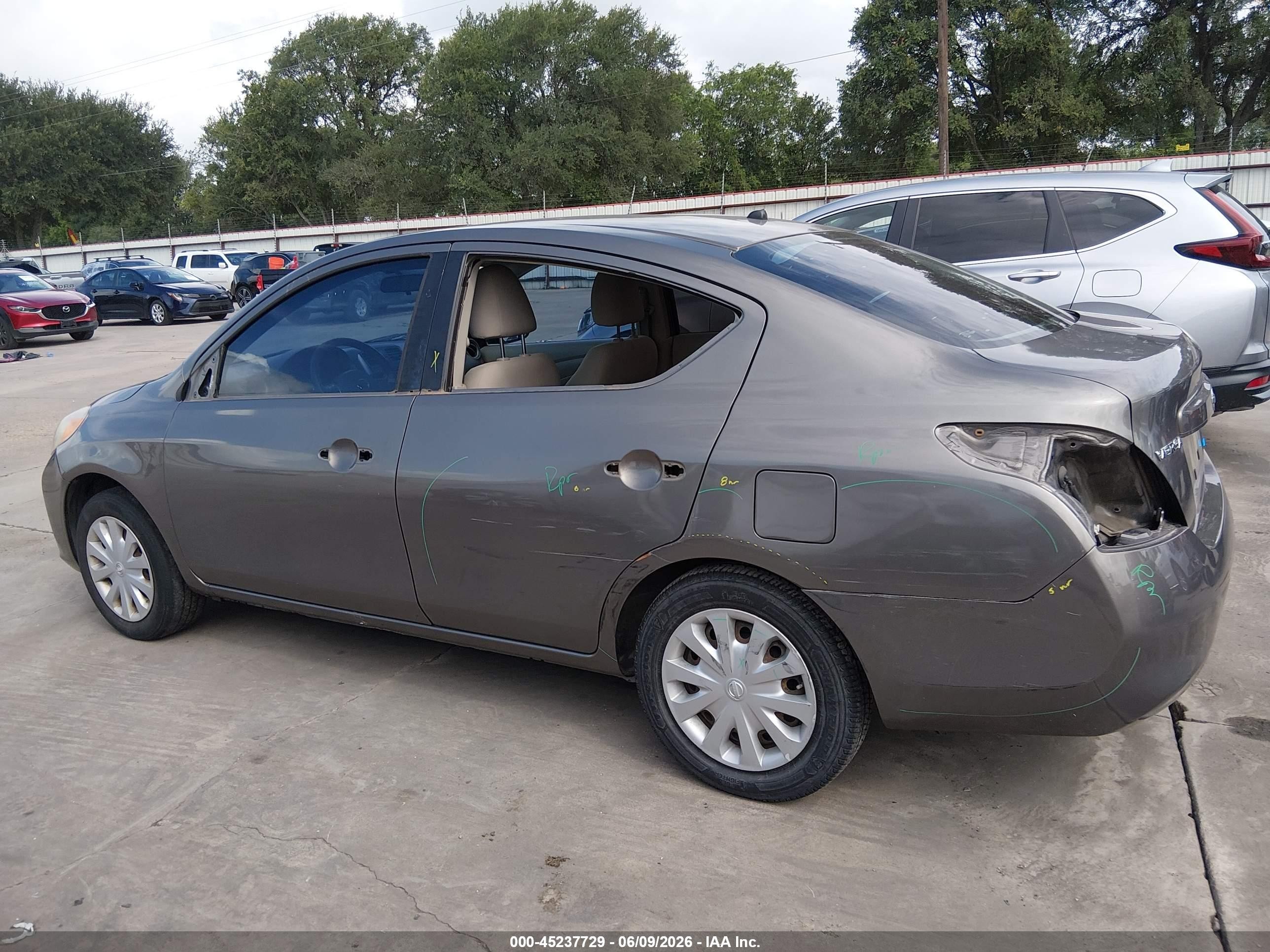 2012 Nissan Versa 1.6 Sv Gray vin: 3N1CN7APXCL877415