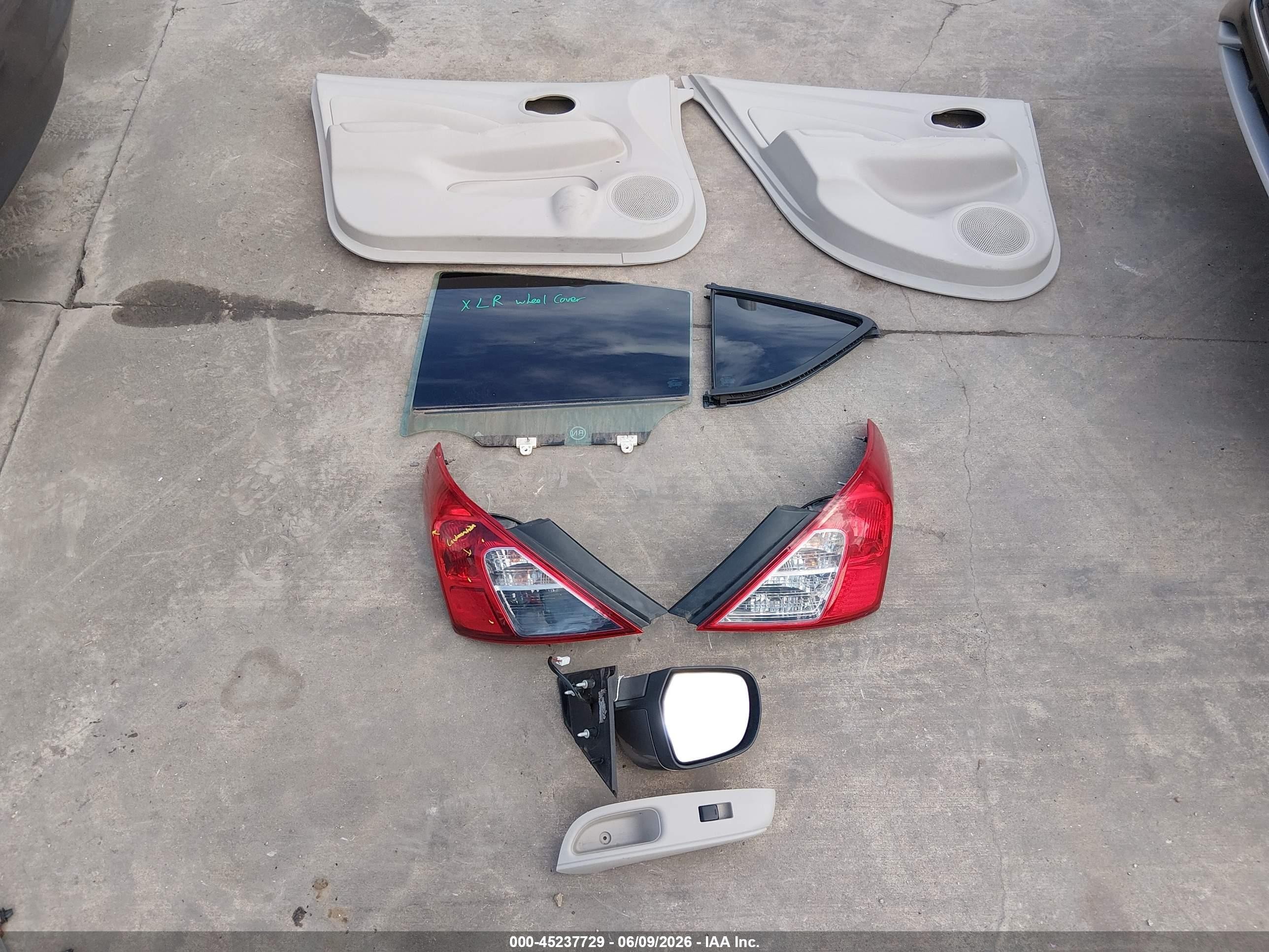 2012 Nissan Versa 1.6 Sv Gray vin: 3N1CN7APXCL877415