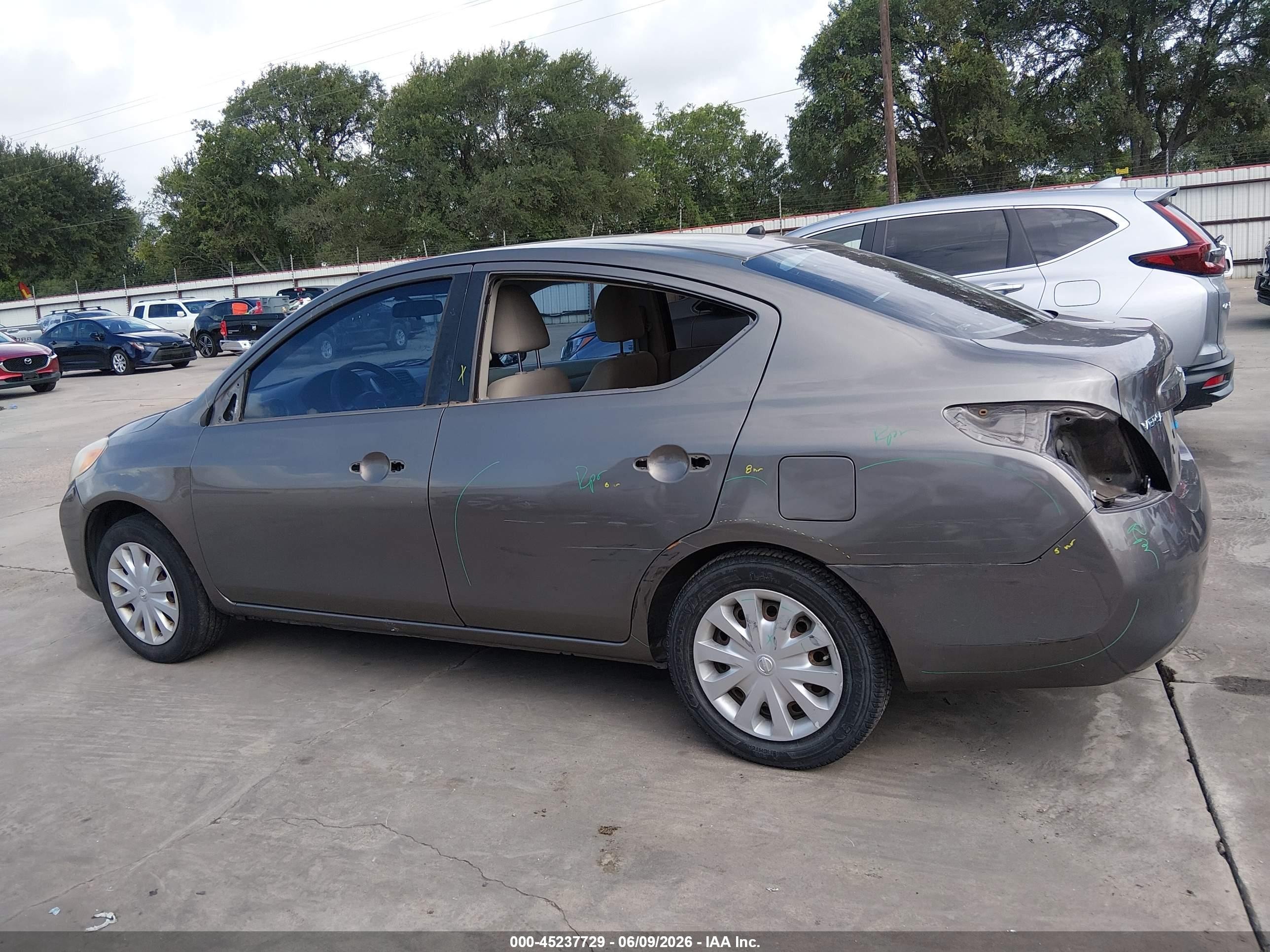 2012 Nissan Versa 1.6 Sv Gray vin: 3N1CN7APXCL877415