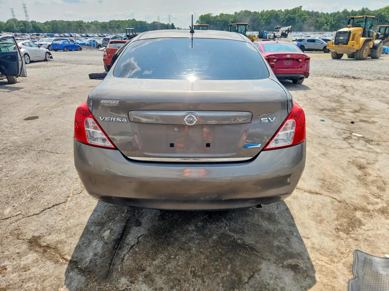 2012 Nissan Versa 1.6 S Серый vin: 3N1CN7APXCL943171