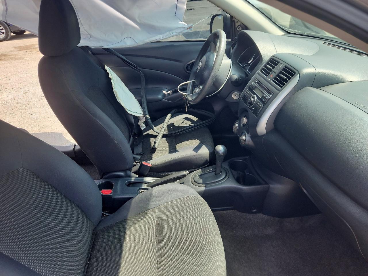 2012 Nissan Versa 1.6 S Серый vin: 3N1CN7APXCL943171