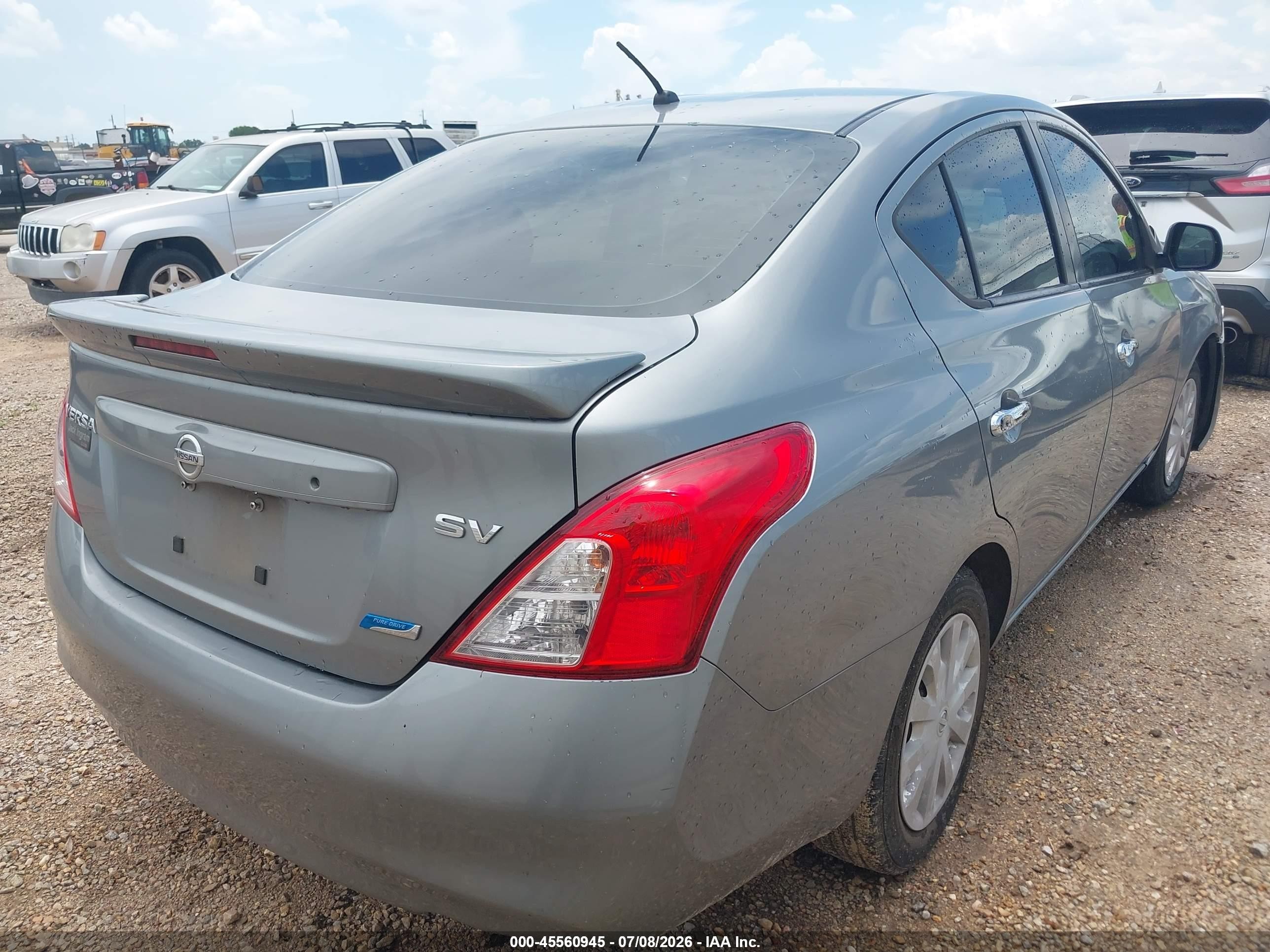 2013 Nissan Versa 1.6 Sv Silver vin: 3N1CN7APXDL850992